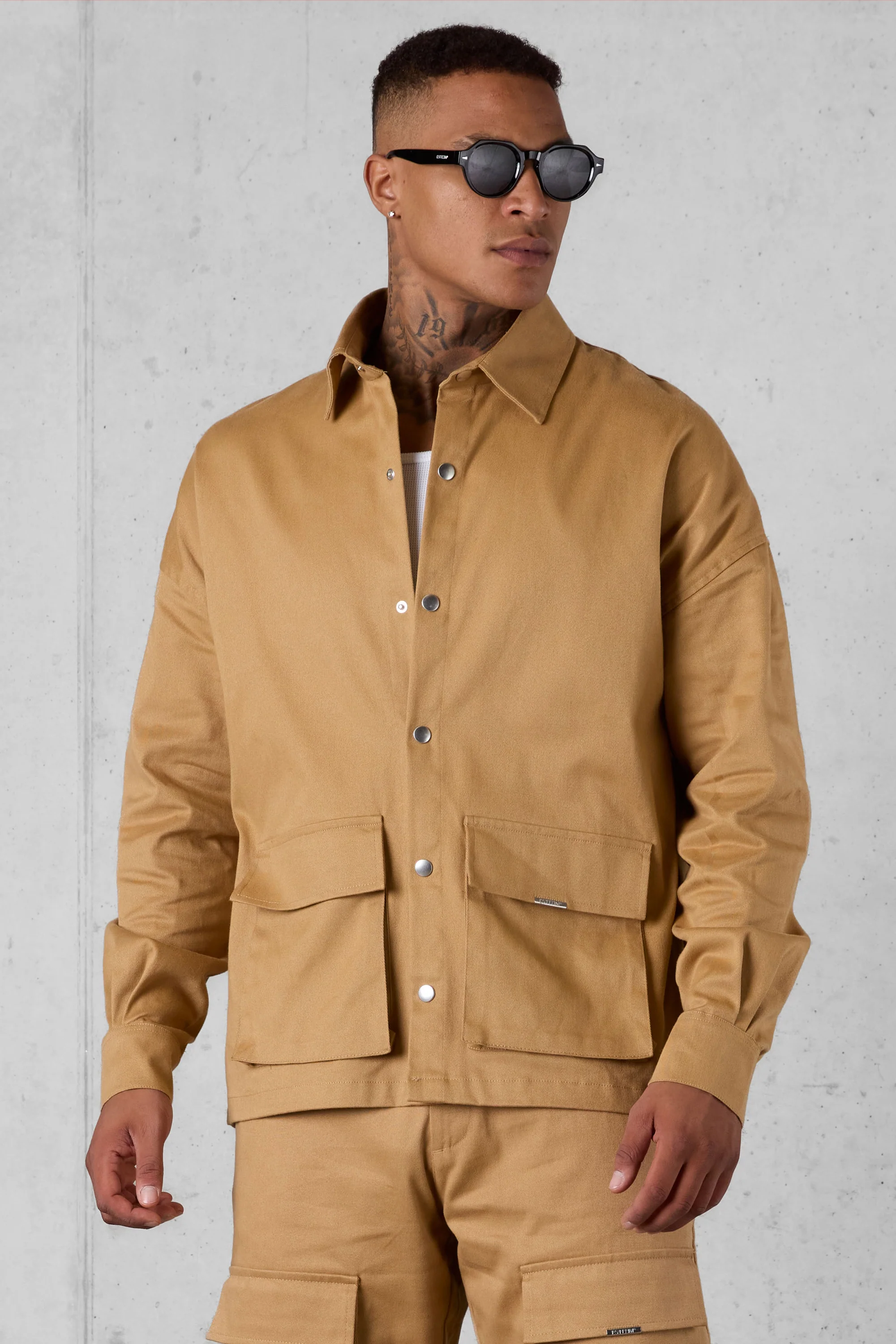 CAMEL CARGO OVERSIZED CHINO SHIRT - Image 3