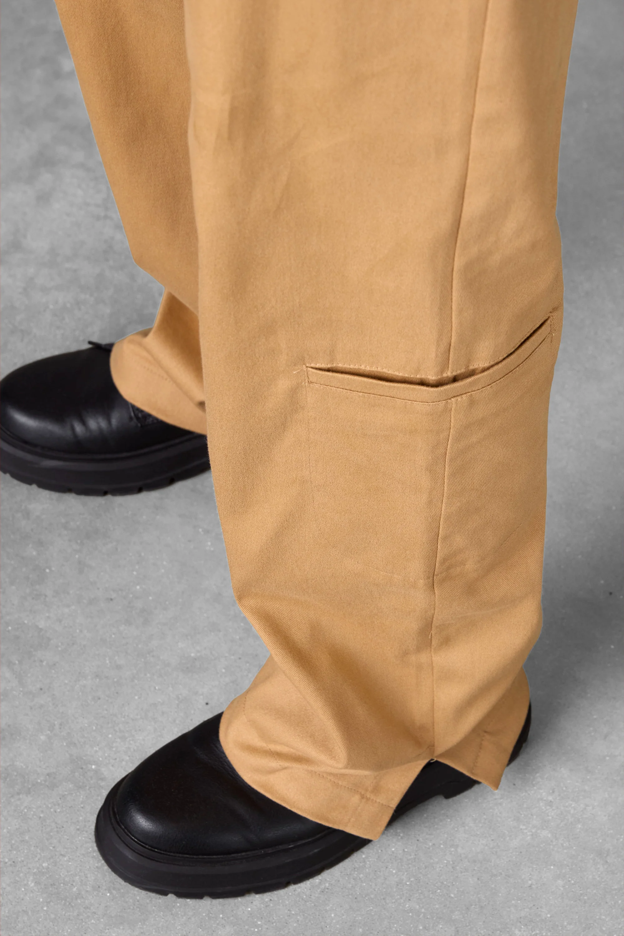 CAMEL SLIT CHINO PANTS - Image 6