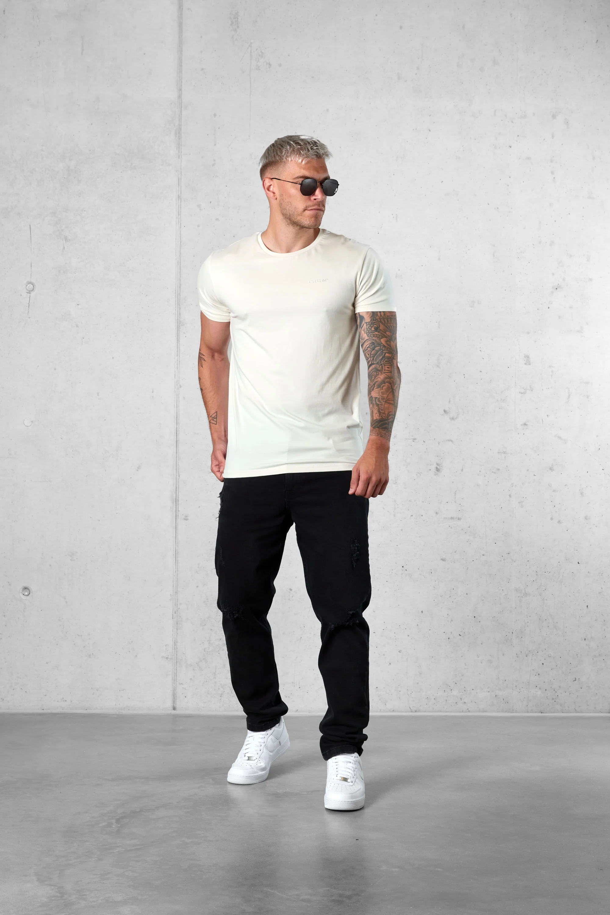 CREAM ESSENTIAL TEE - Image 3