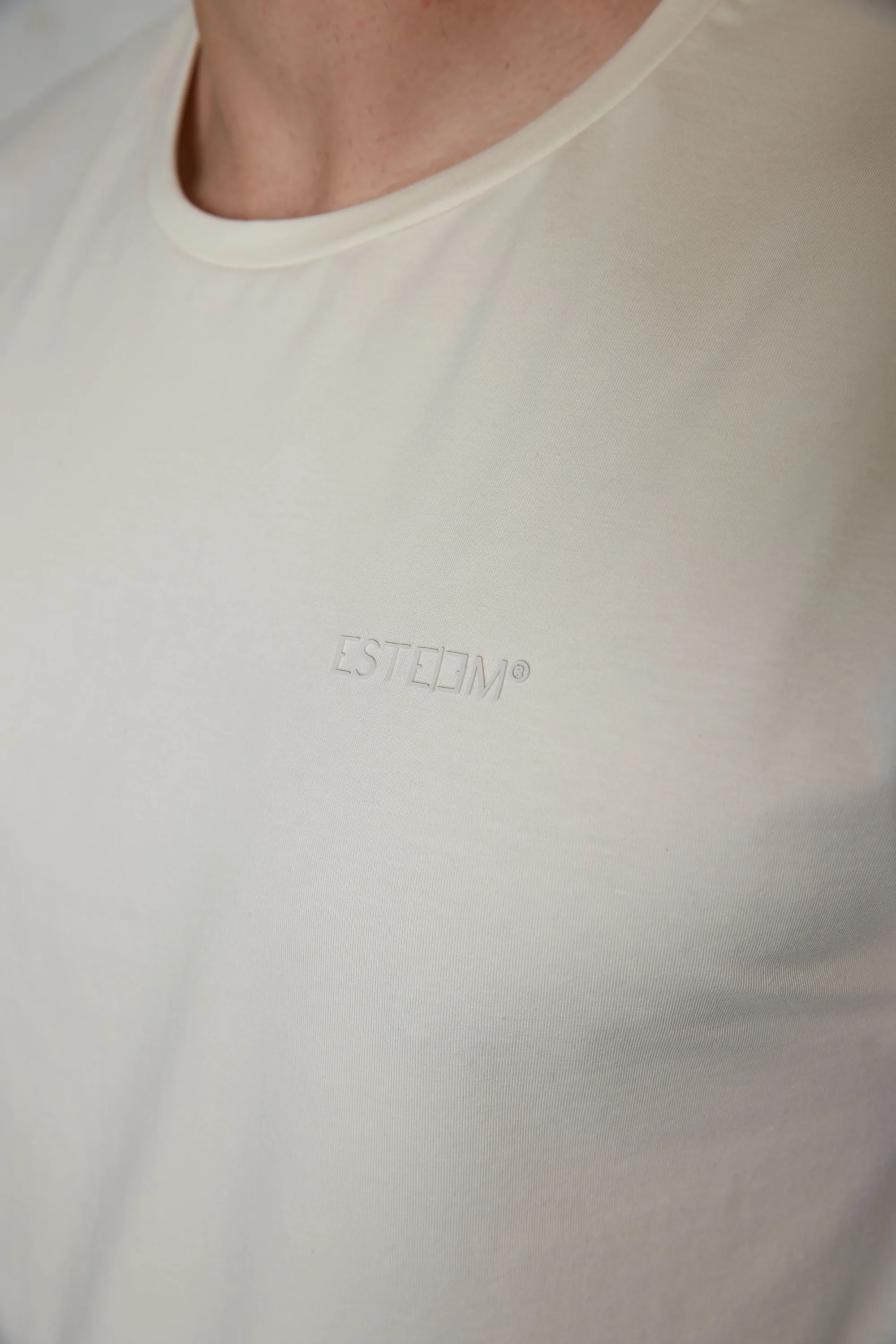 CREAM ESSENTIAL TEE - Image 5