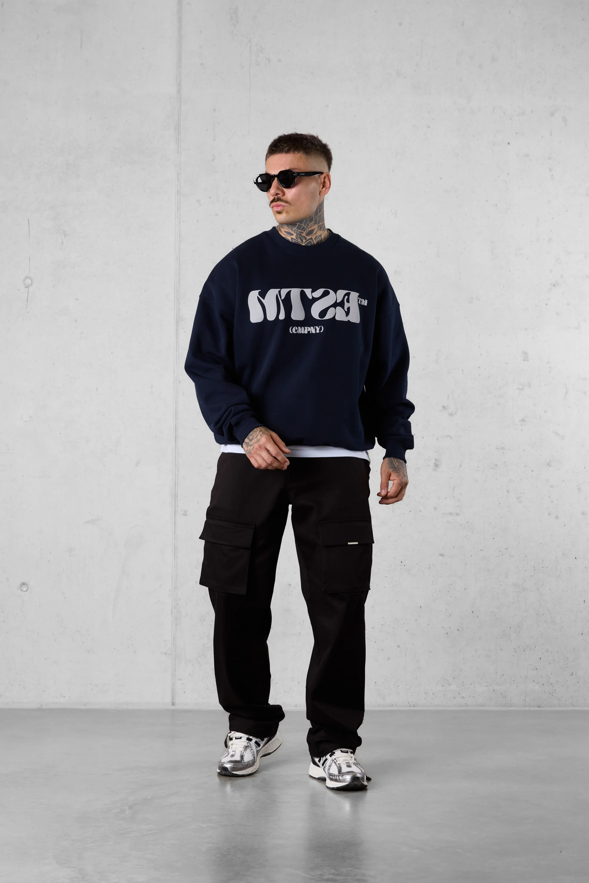 DARKSAPPHIRE CMPNY OVERSIZED SWEATER - Image 2
