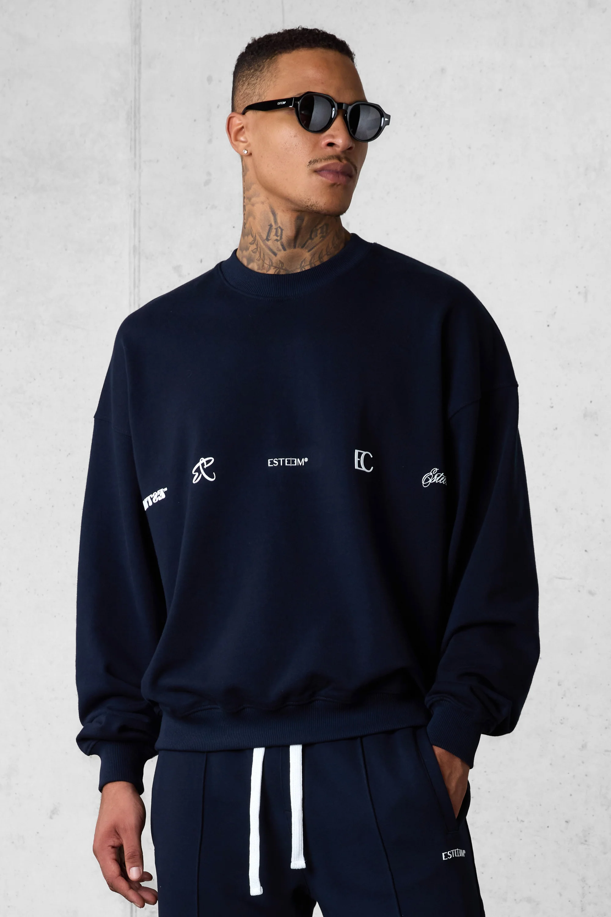 DARKSAPPHIRE LOGOS OVERSIZED SWEATER - Image 3