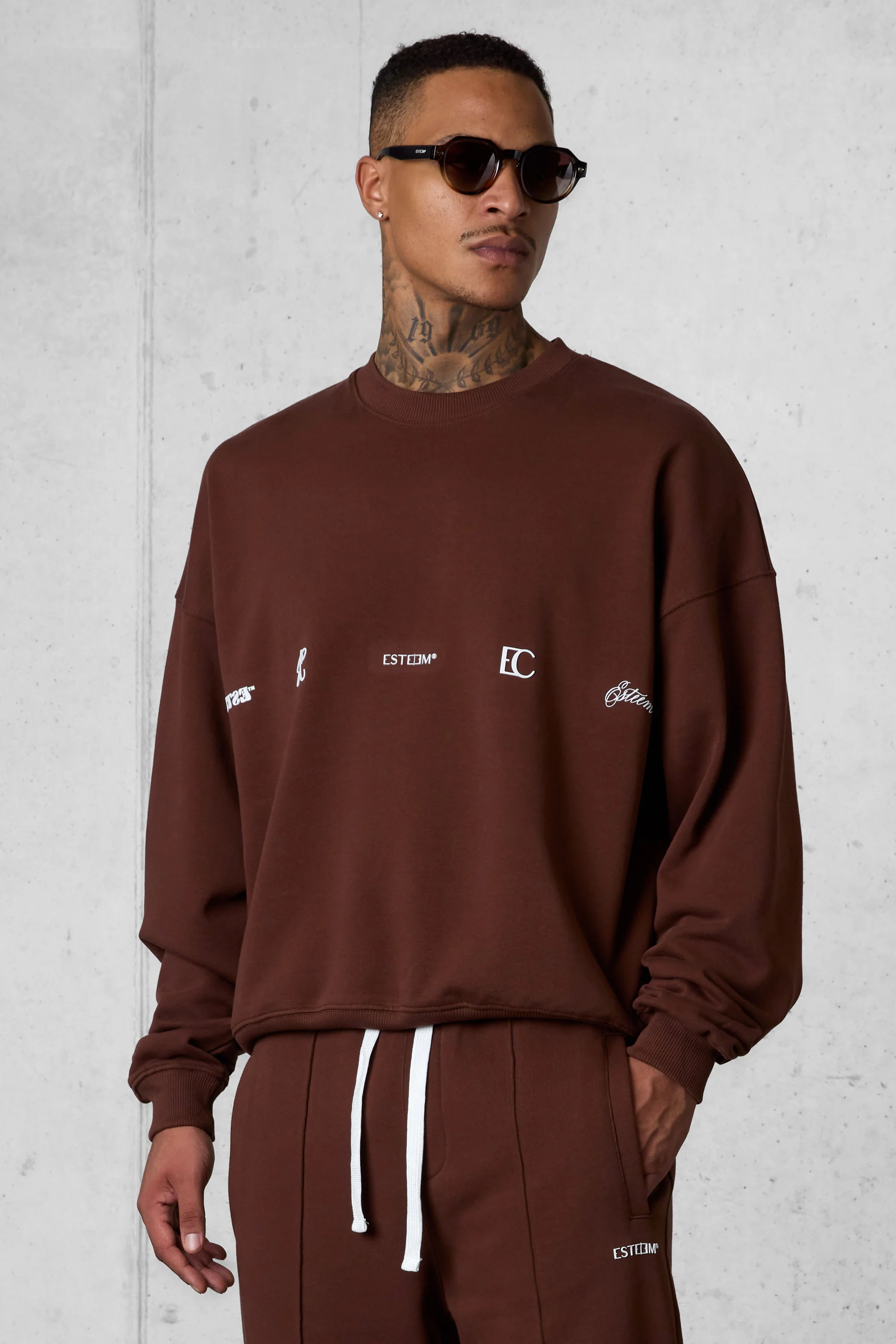DOWNTOWNBROWN LOGOS OVERSIZED SWEATER - Image 3