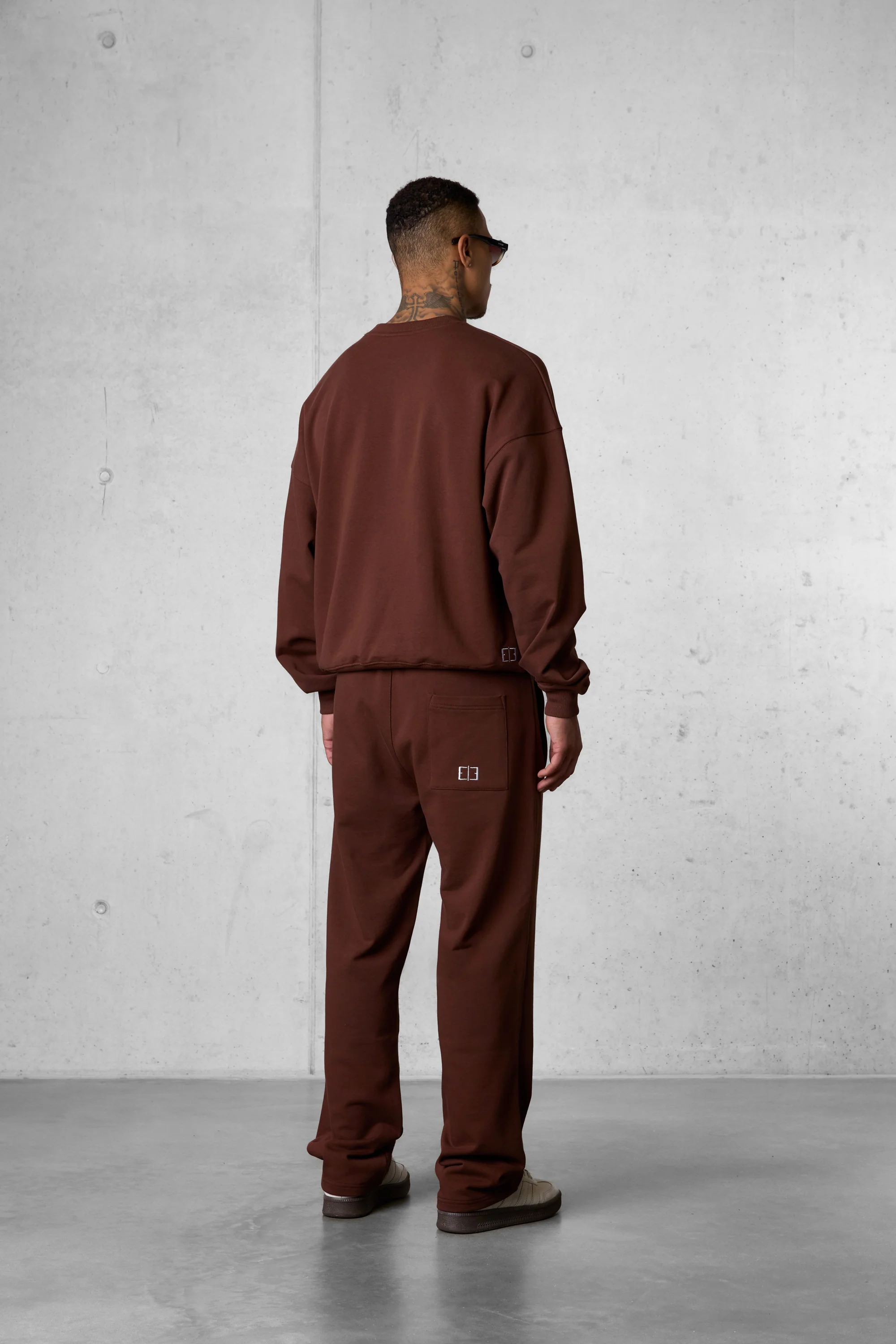 DOWNTOWNBROWN LOGOS OVERSIZED SWEATER - Image 4
