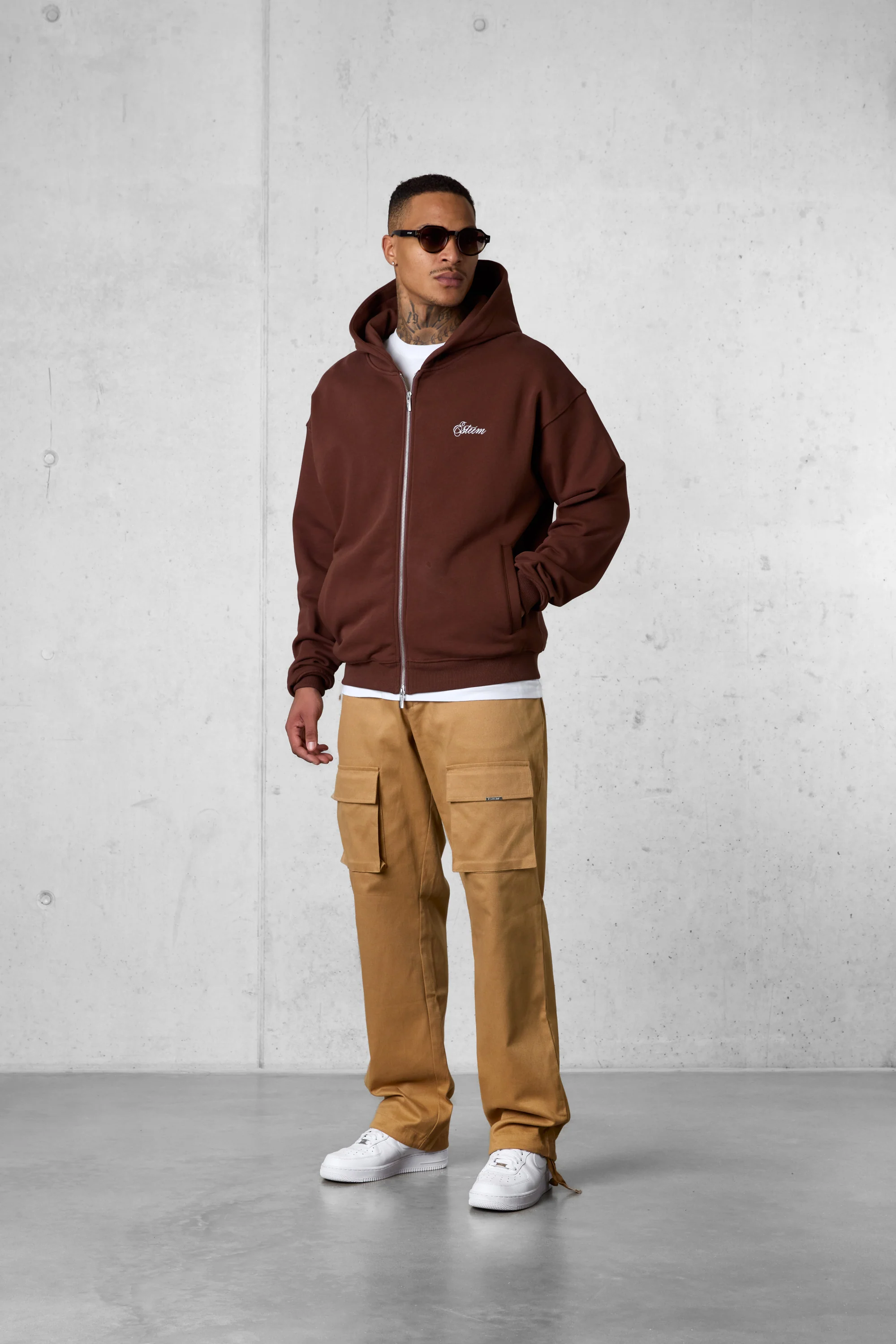 DOWNTOWNBROWN SIGNATURE OVERSIZED ZIP HOODIE - Image 2