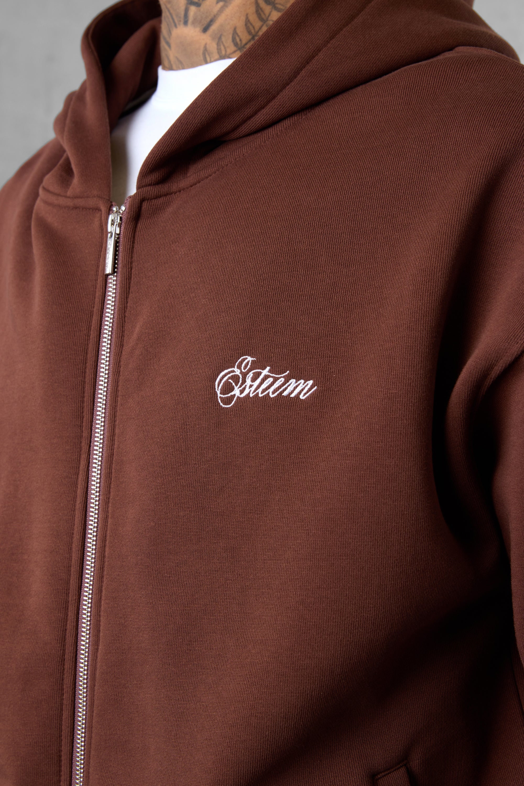 DOWNTOWNBROWN SIGNATURE OVERSIZED ZIP HOODIE - Image 5