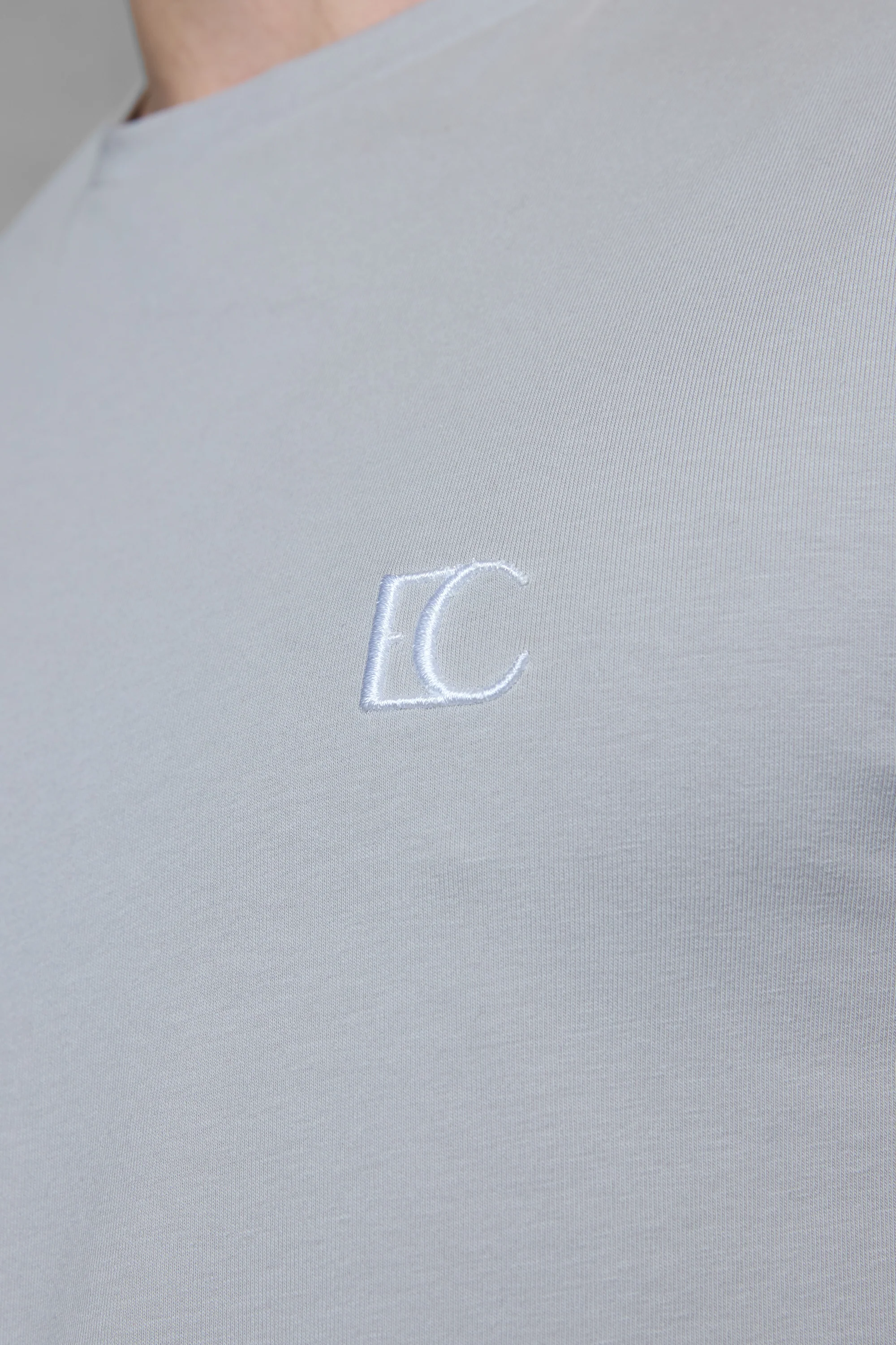 GREY EC LOGO TEE - Image 5
