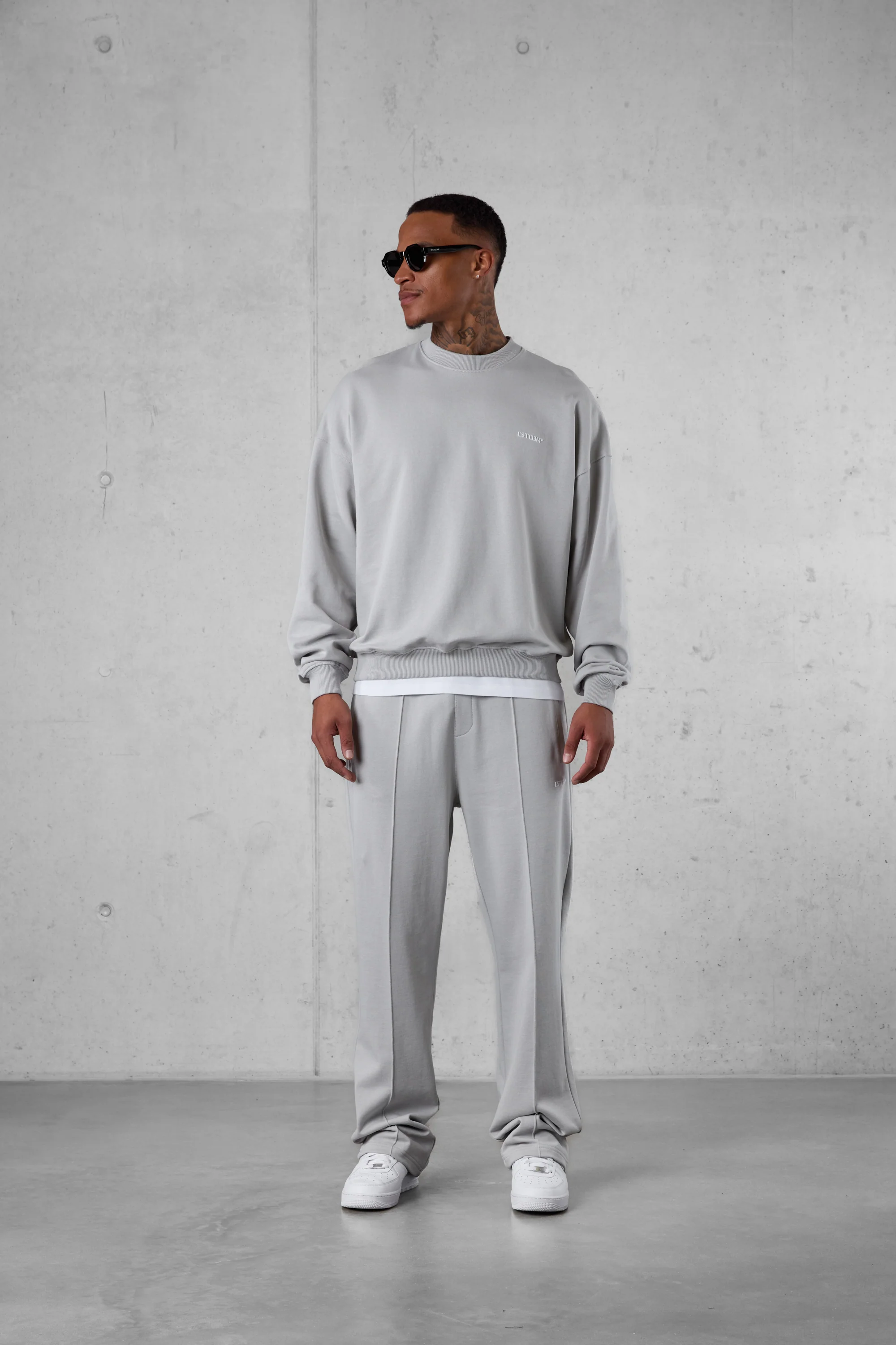 GREY ESSENTIAL LOOSE SWEATPANTS - Image 2
