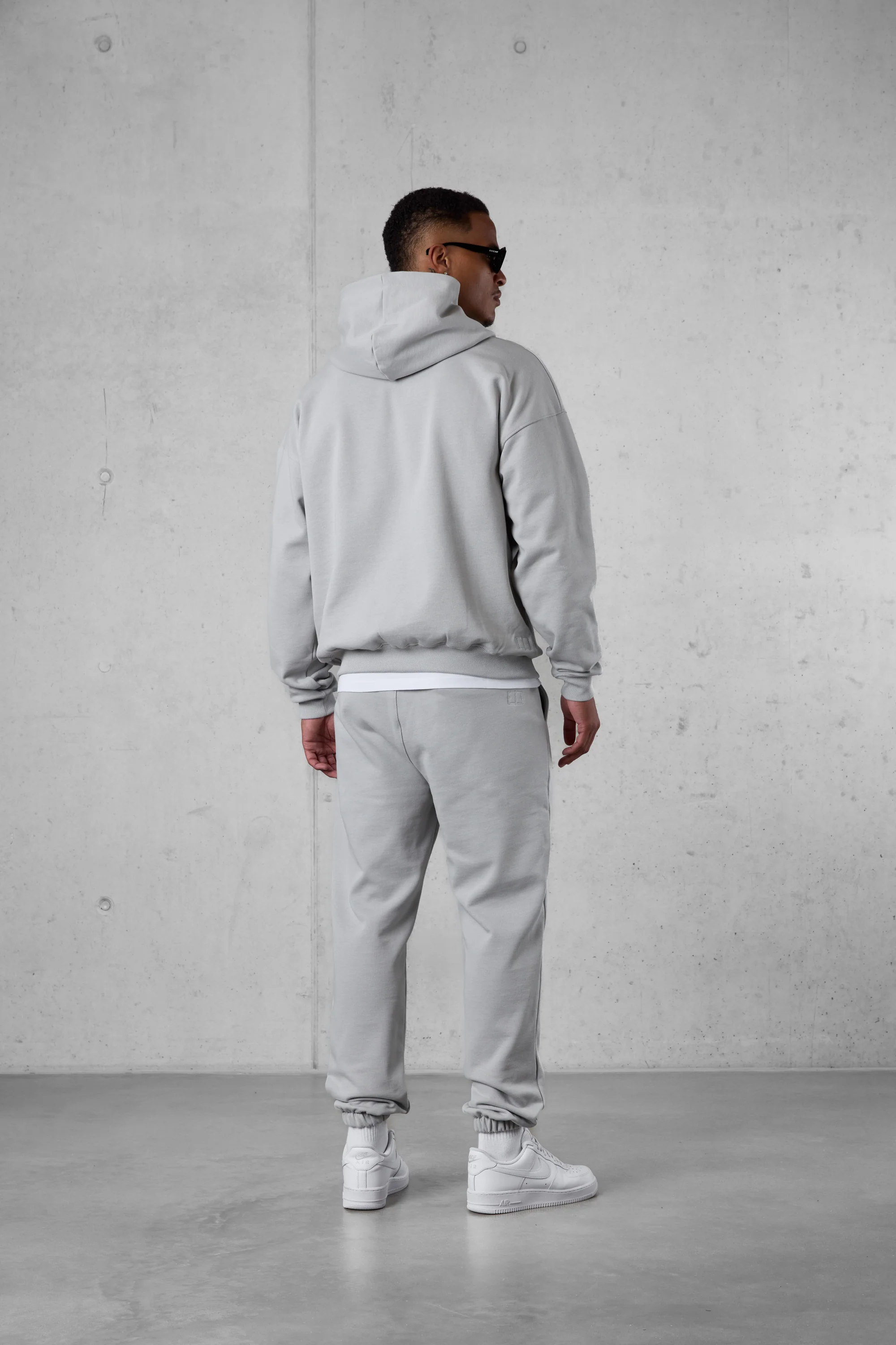 GREY ESSENTIAL OVERSIZED HOODIE - Image 4