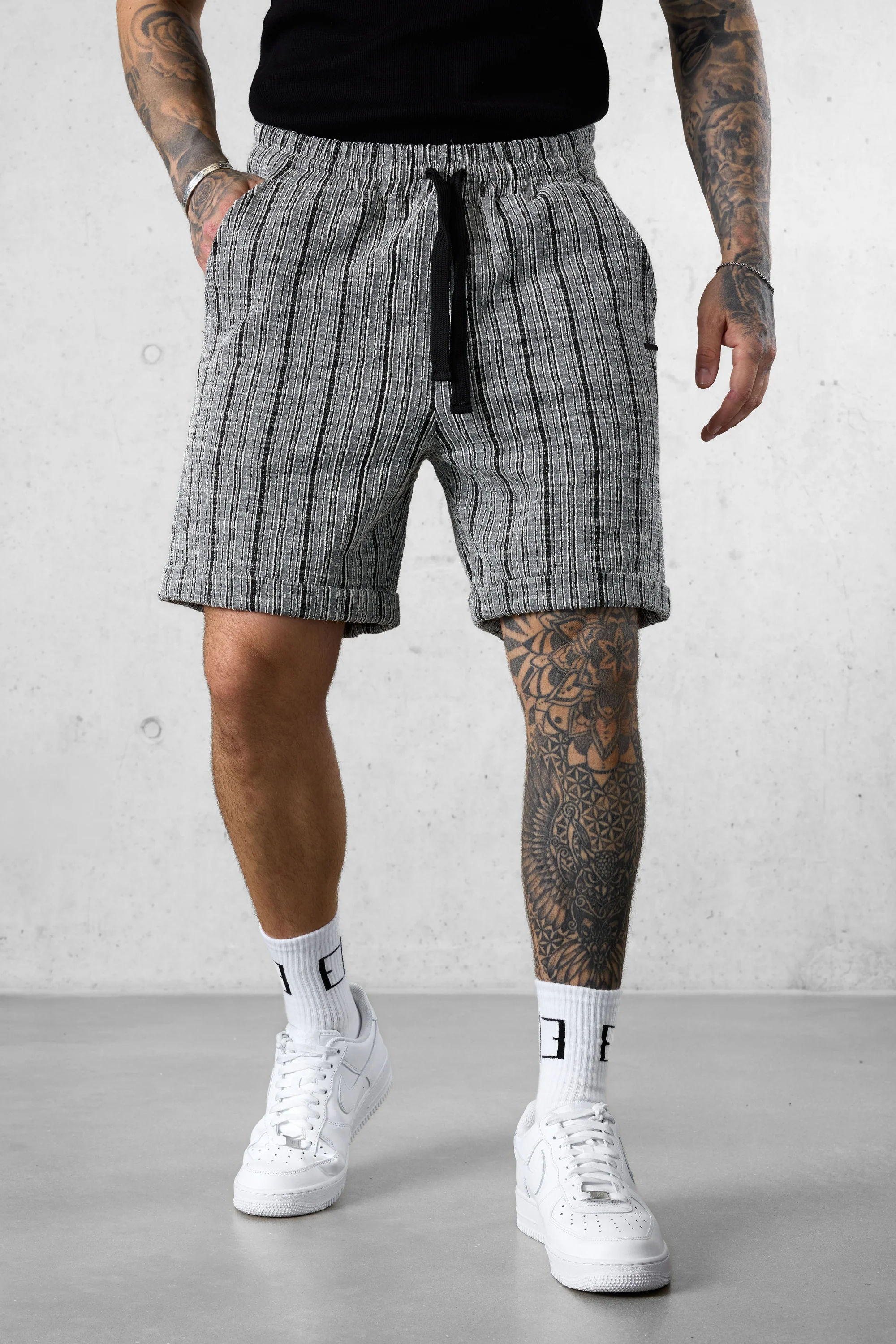 GREY STRIPED JACQUARD SHORTS - Image 3
