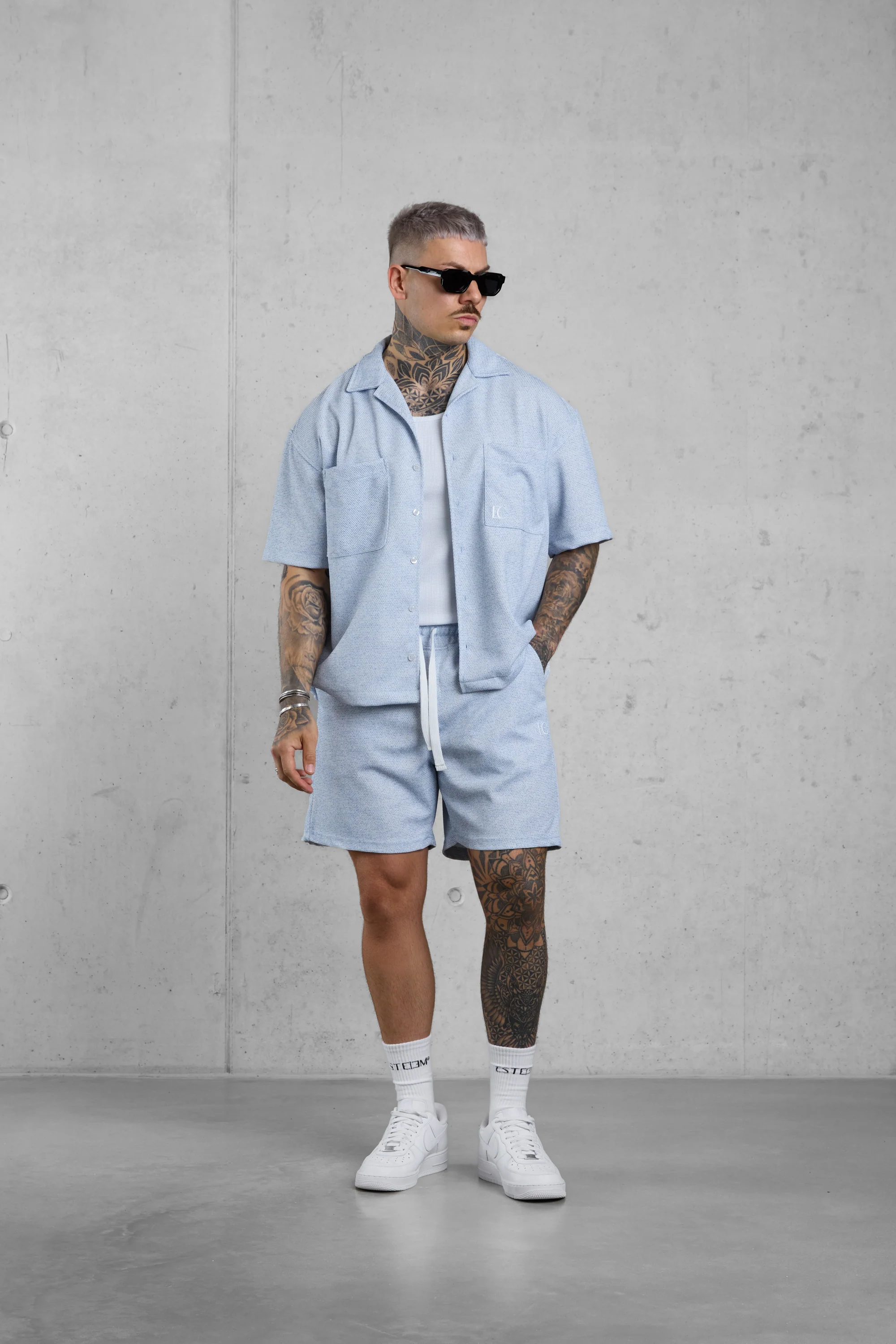 LIGHTBLUE TEXTURED SHORTS - Image 2