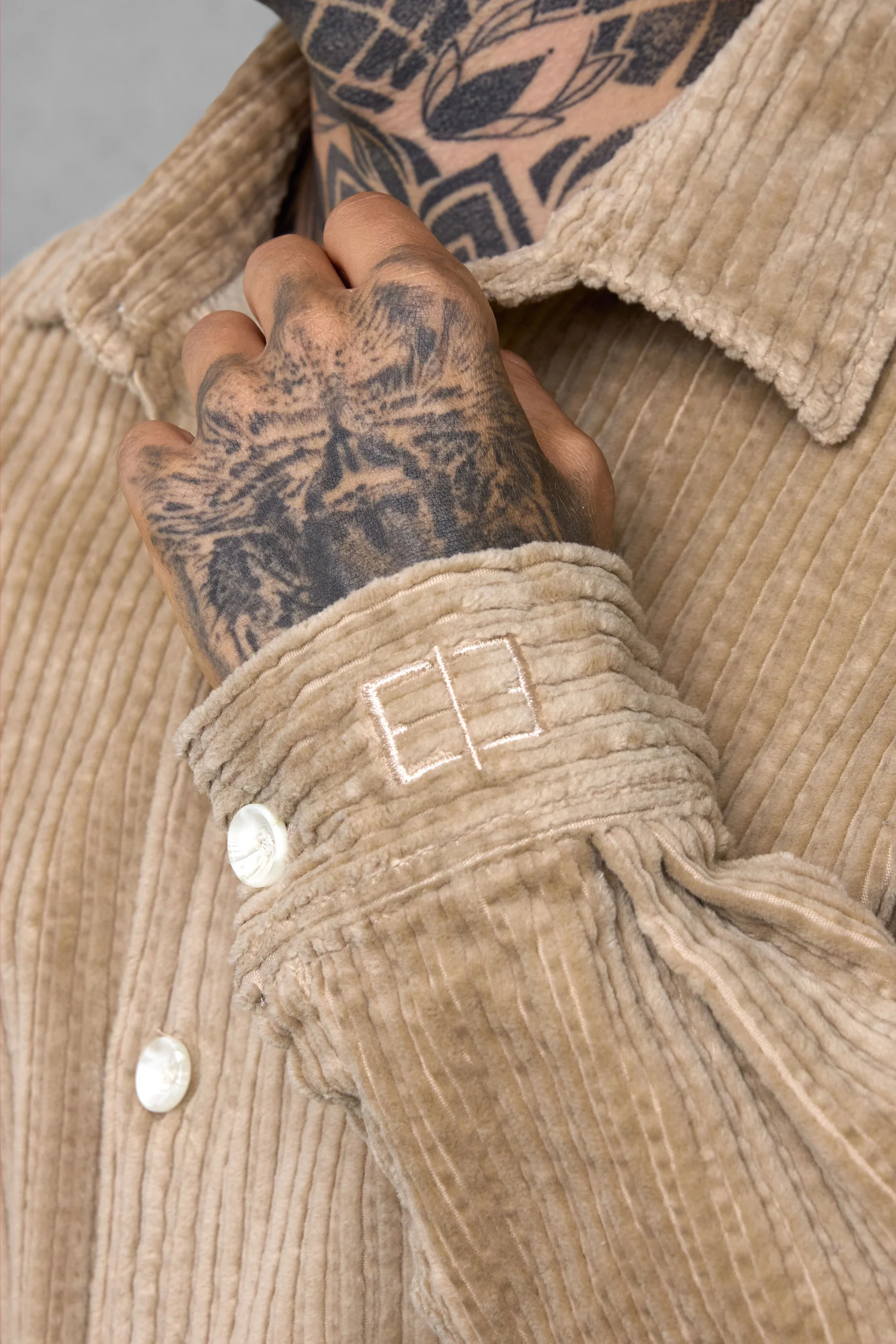 LIGHTBROWN CORD OVERSIZED SHIRT - Image 6