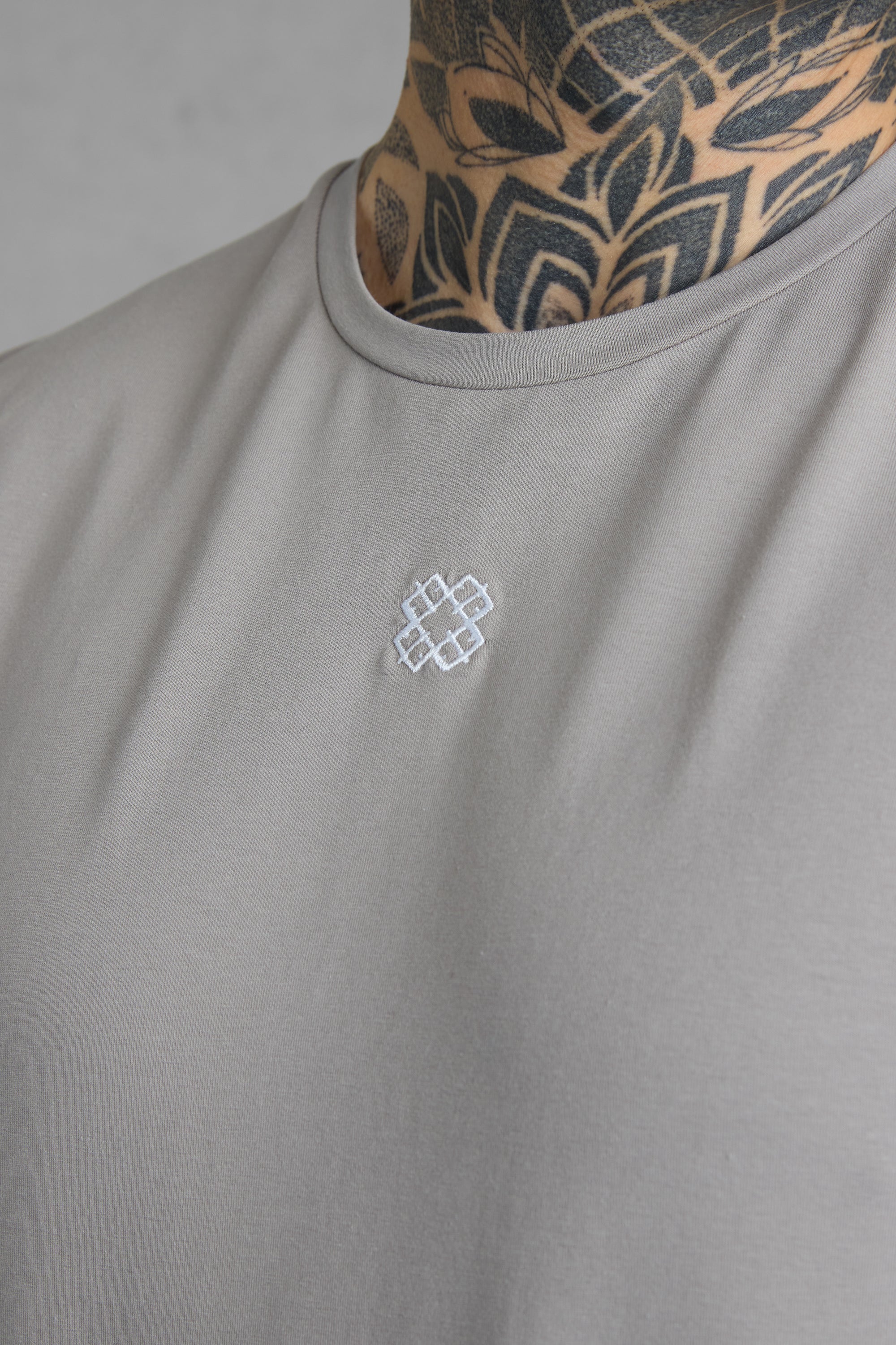 MINERALGREY MONOGRAM TEE - Image 3