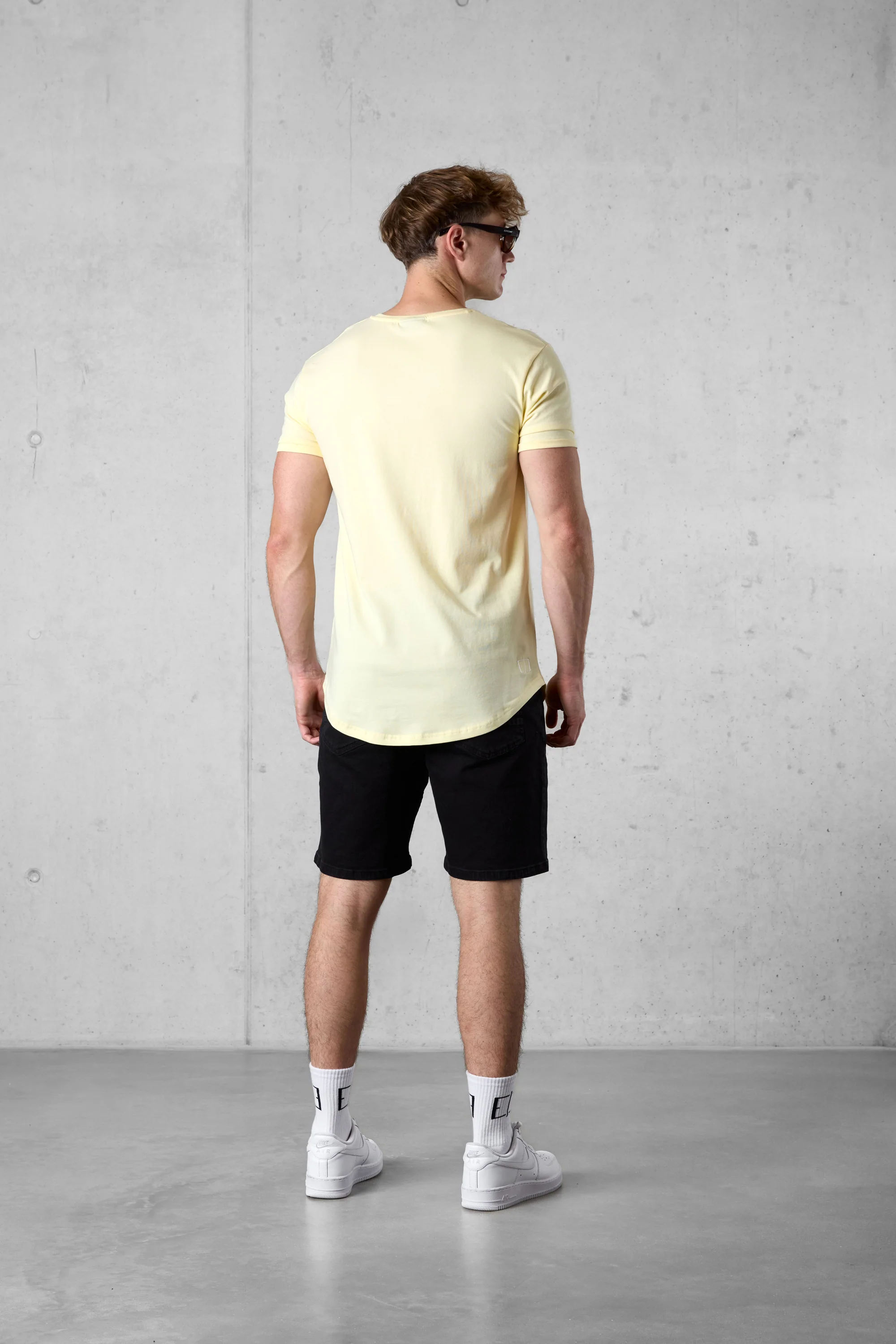 PASTELYELLOW LETTERING TEE - Image 4