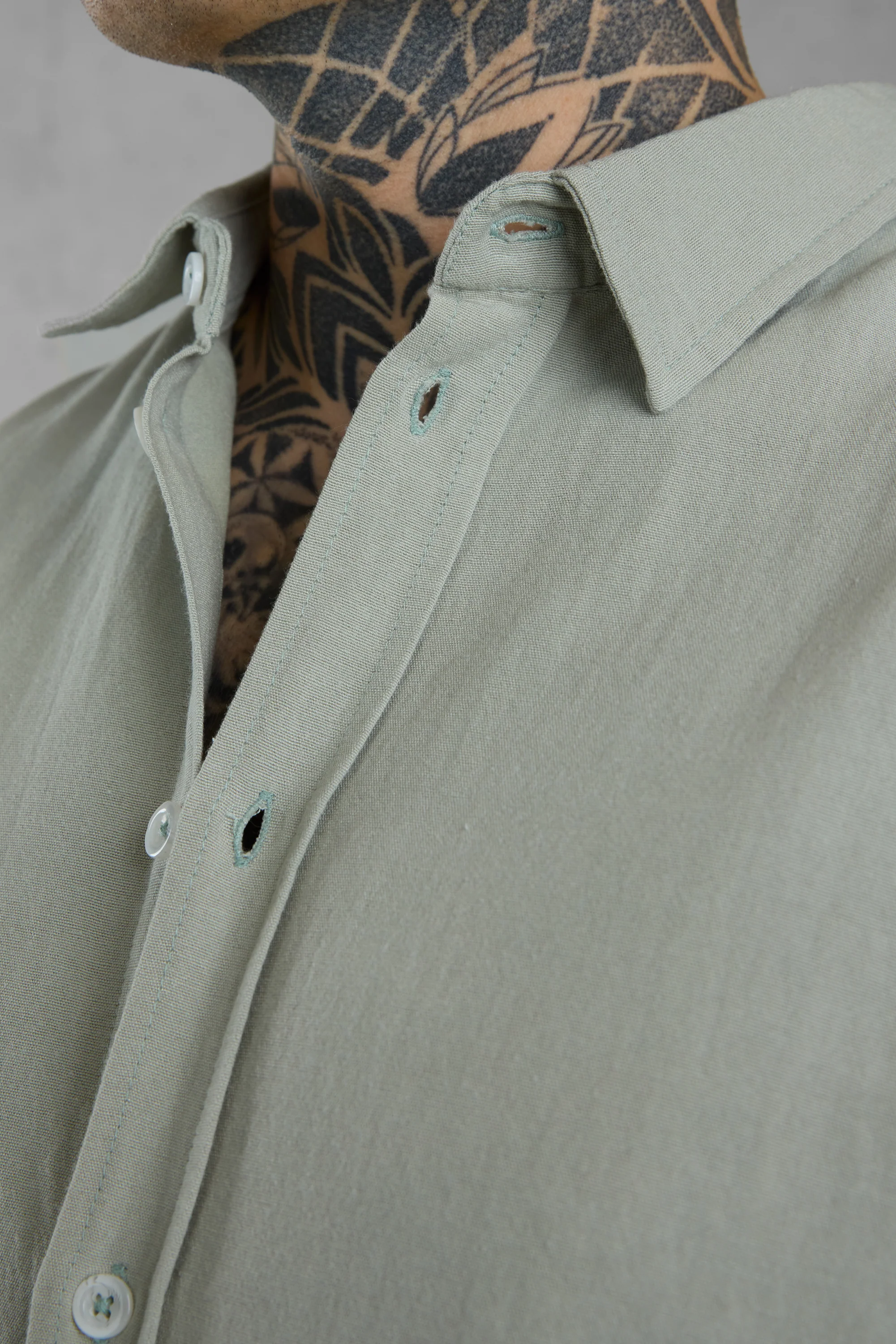 SAGE LINEN SHIRT - Image 6