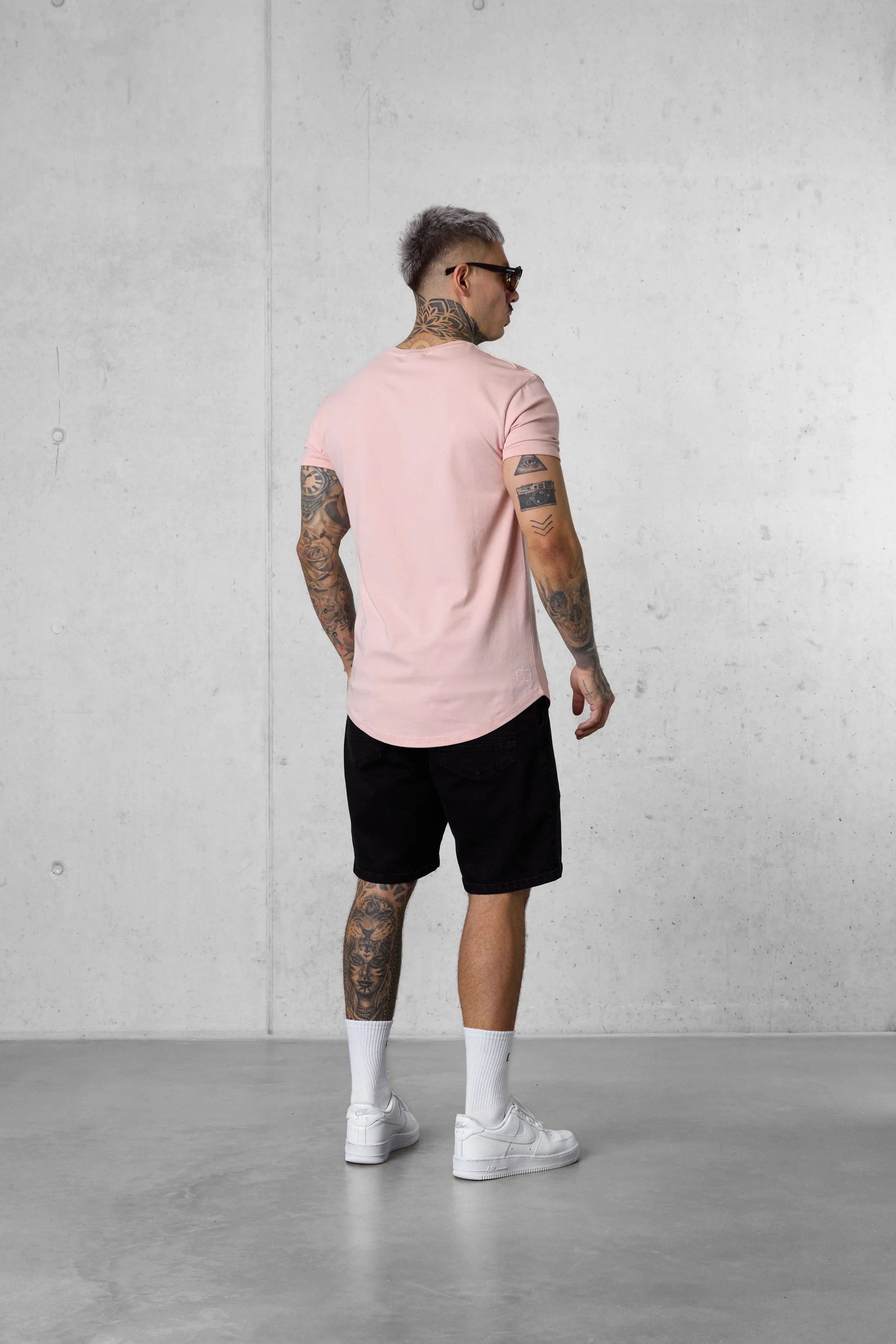 SMOKEROSE LETTERING TEE - Image 4