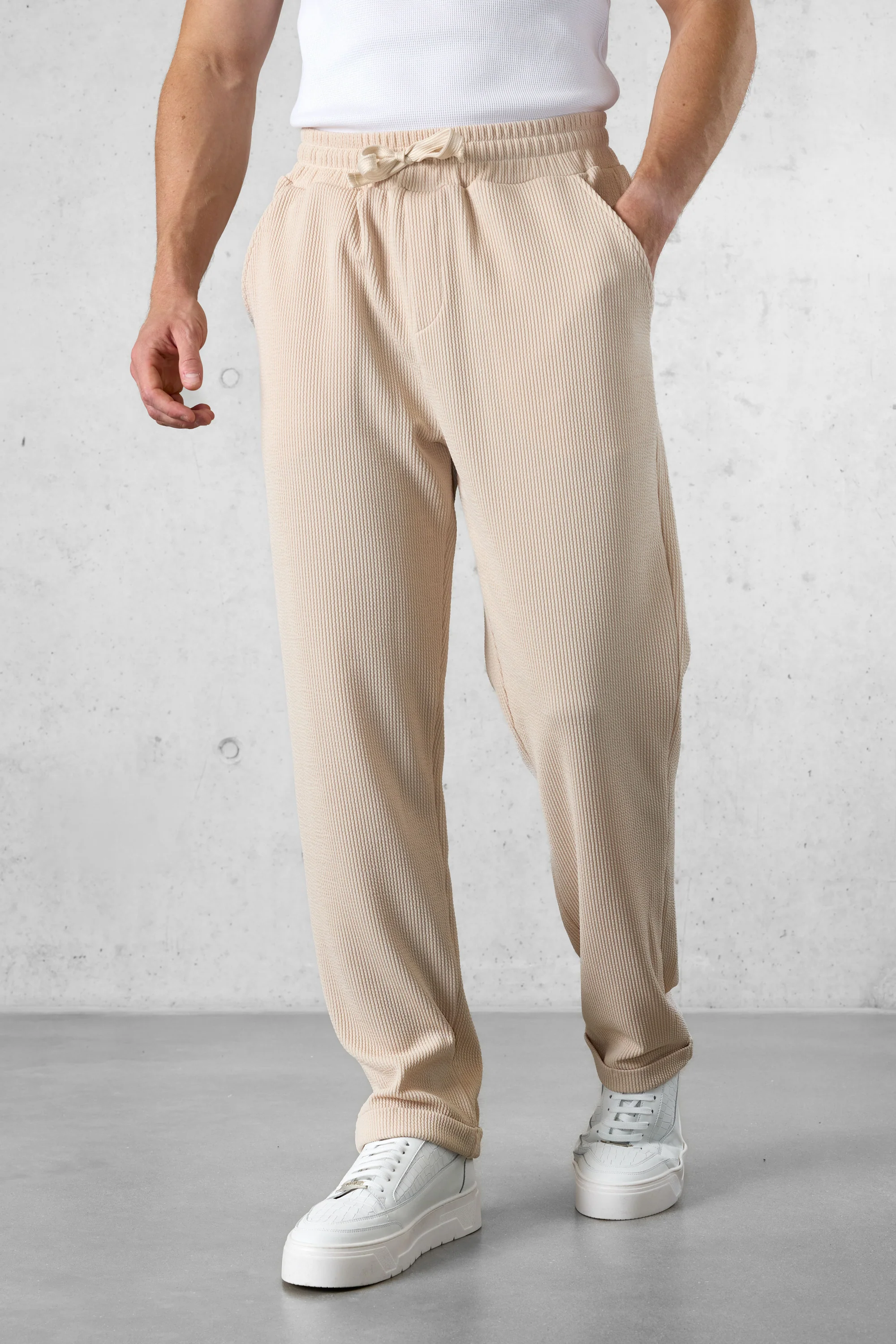 STONE RUFFLES PANTS - Image 3