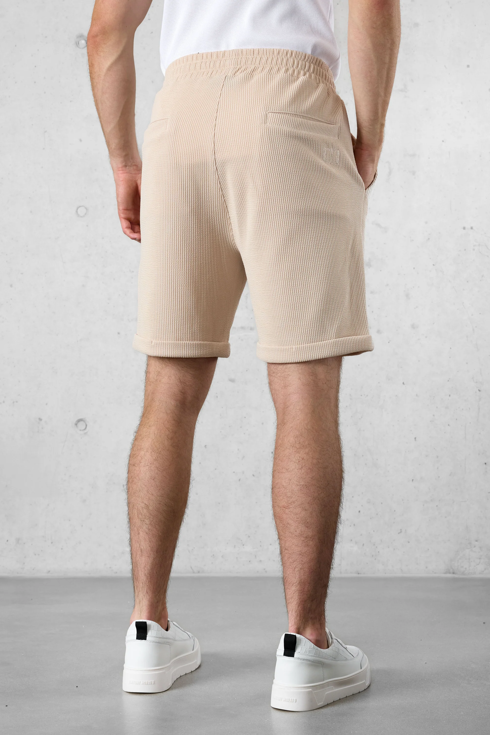 STONE RUFFLES SHORTS - Image 4