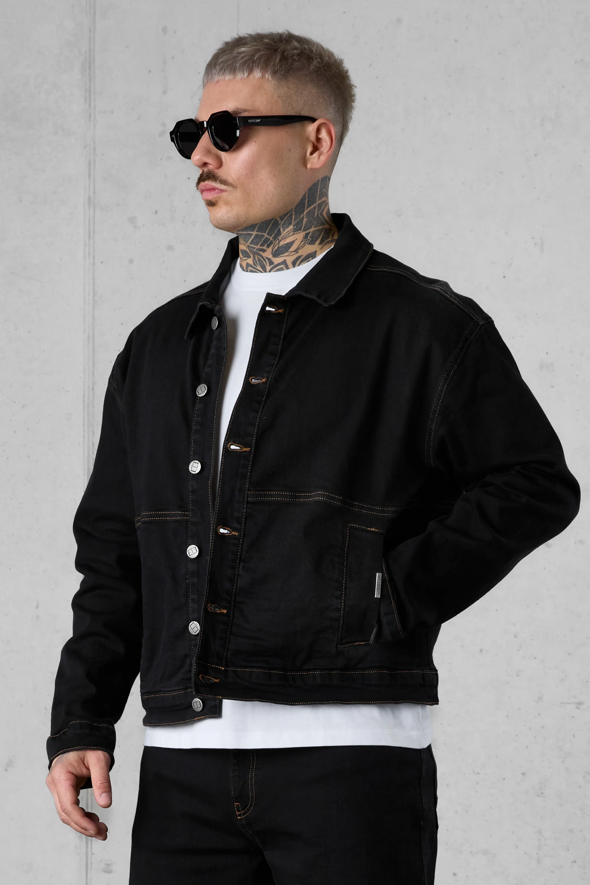 WASHED BLACK CONTRAST JEANS JACKET - Image 3