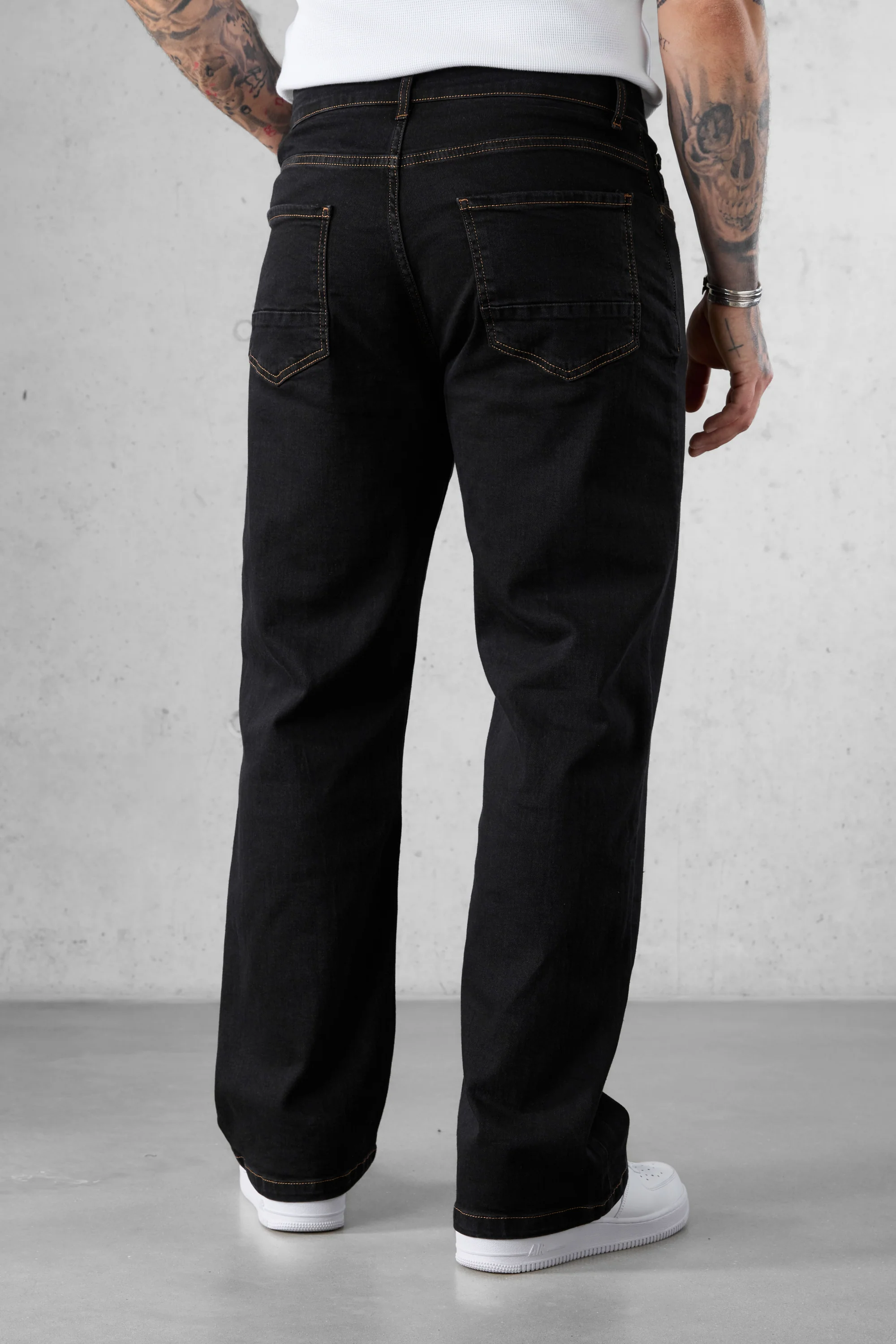 WASHED BLACK CONTRAST LOOSE JEANS - Image 4