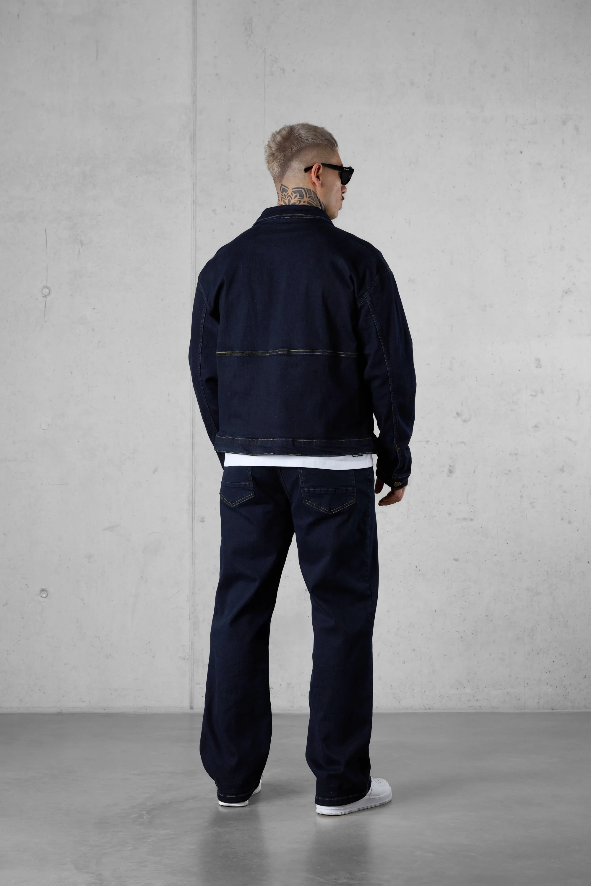 WASHED DARKBLUE CONTRAST JEANS JACKET - Image 4
