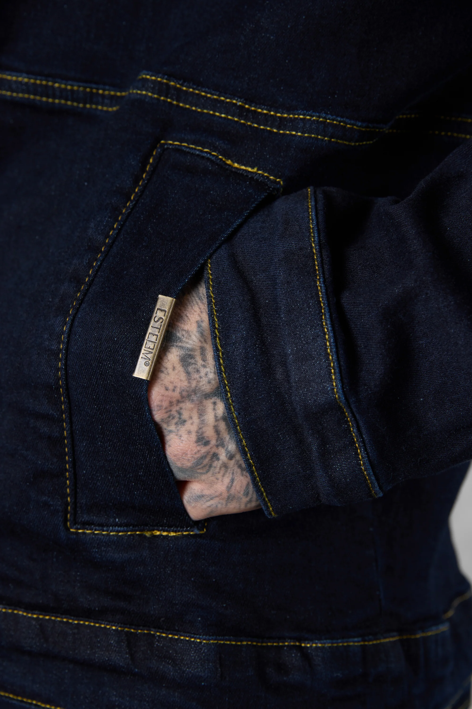 WASHED DARKBLUE CONTRAST JEANS JACKET - Image 6