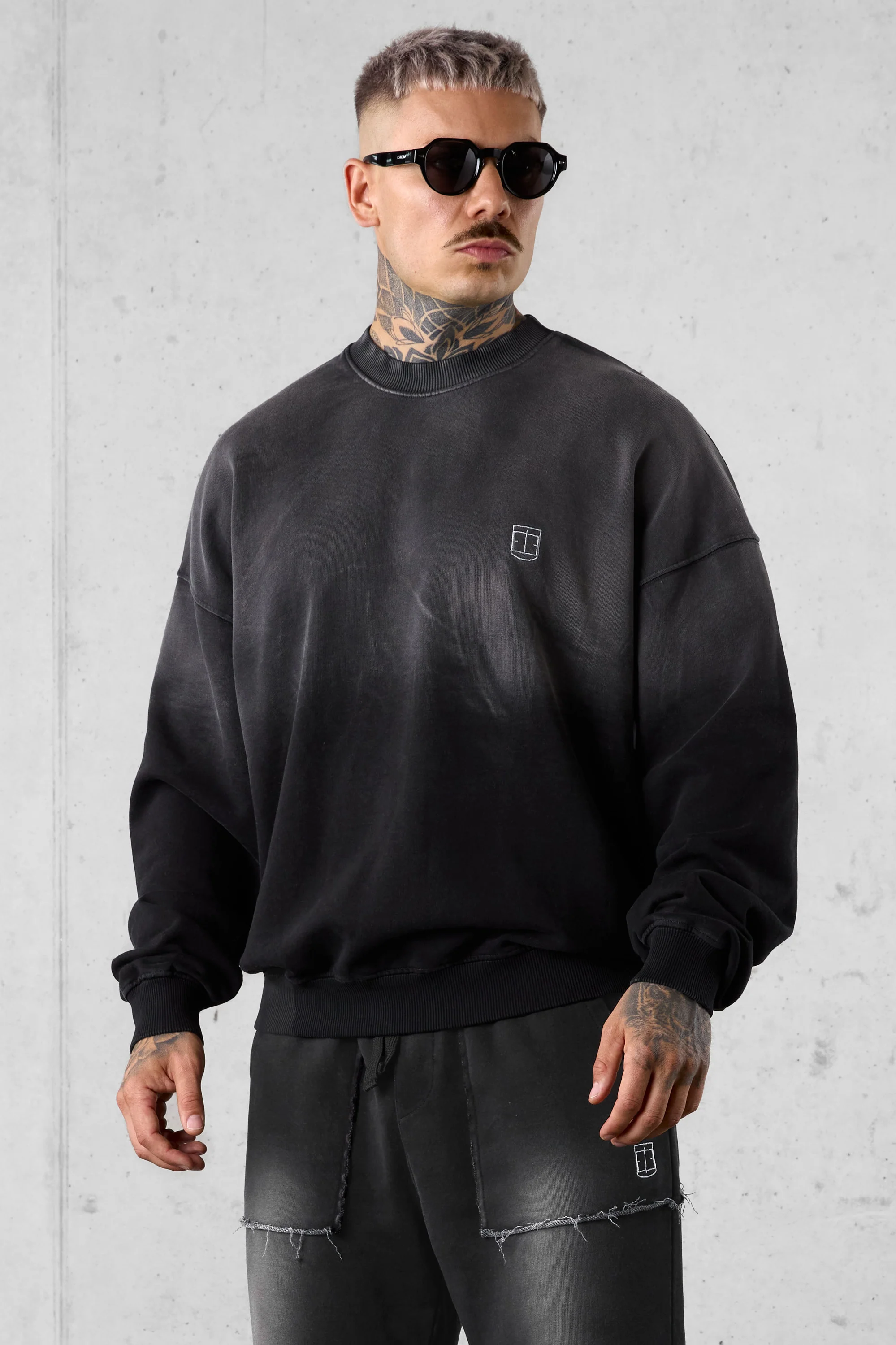 WASHED GREY ICON OVERSIZED SWEATER - Image 4