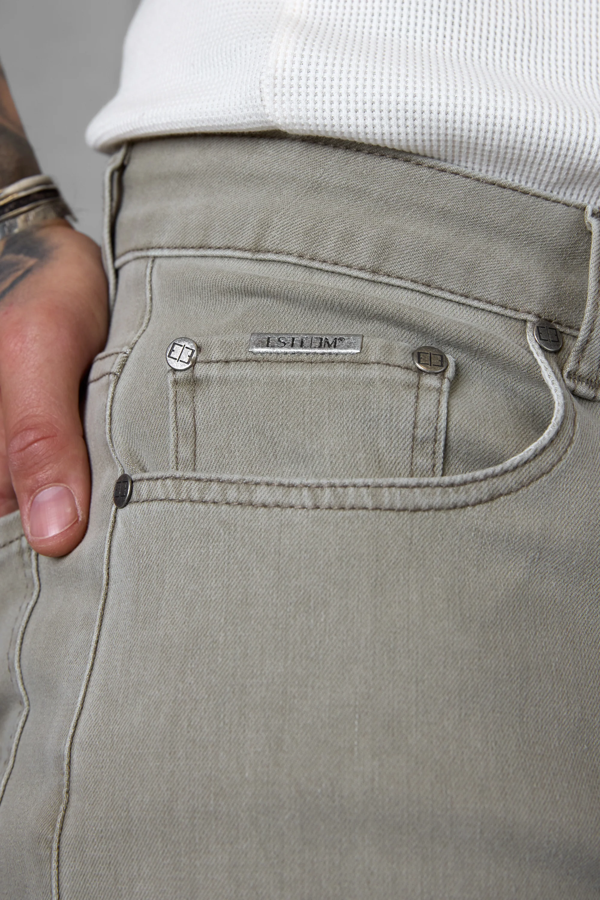 WASHED OLIVE DESTROYED STRAIGHT JEANS - Image 4