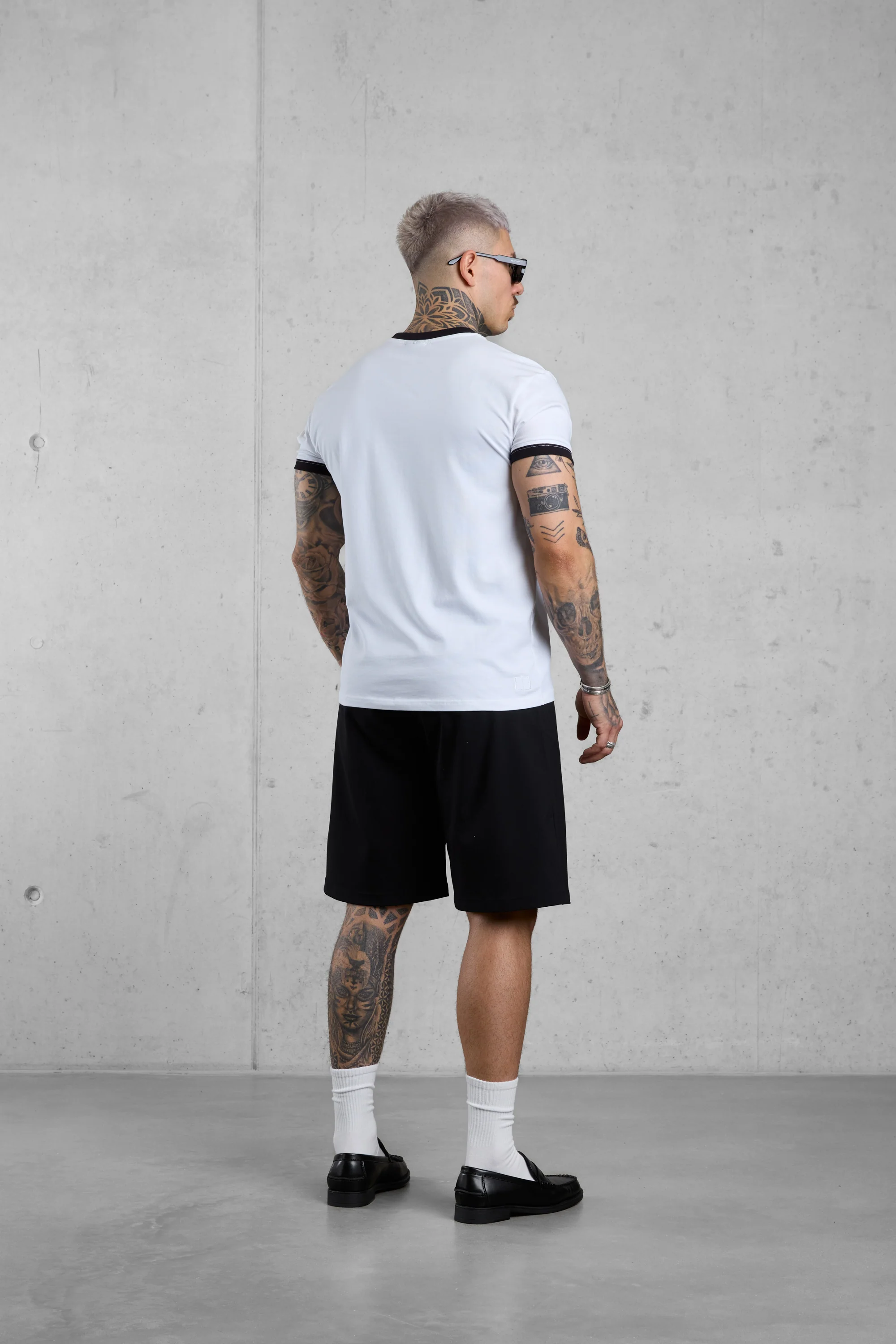WHITE CONTRAST TEE - Image 5