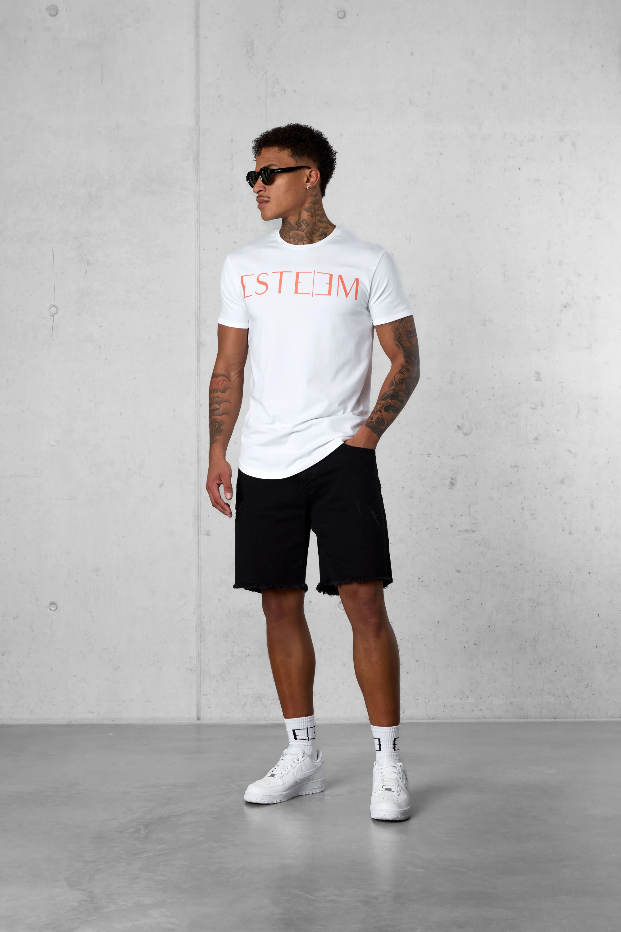 WHITE CORAL LETTERING TEE - Image 2