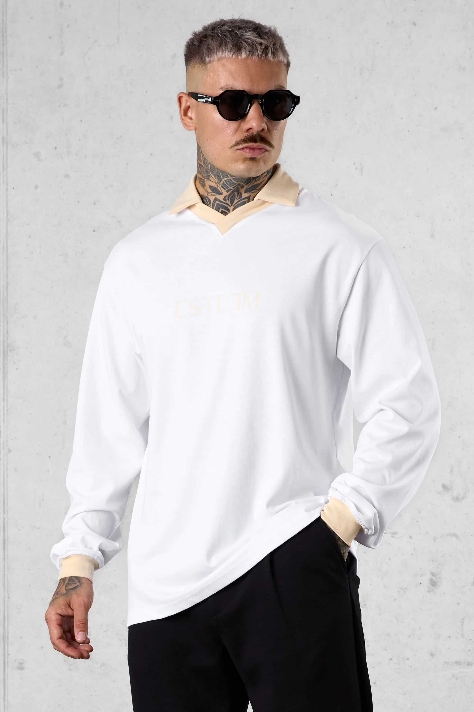 WHITE CREMEBRULEE V-NECK POLO LONGSLEEVE - Image 4