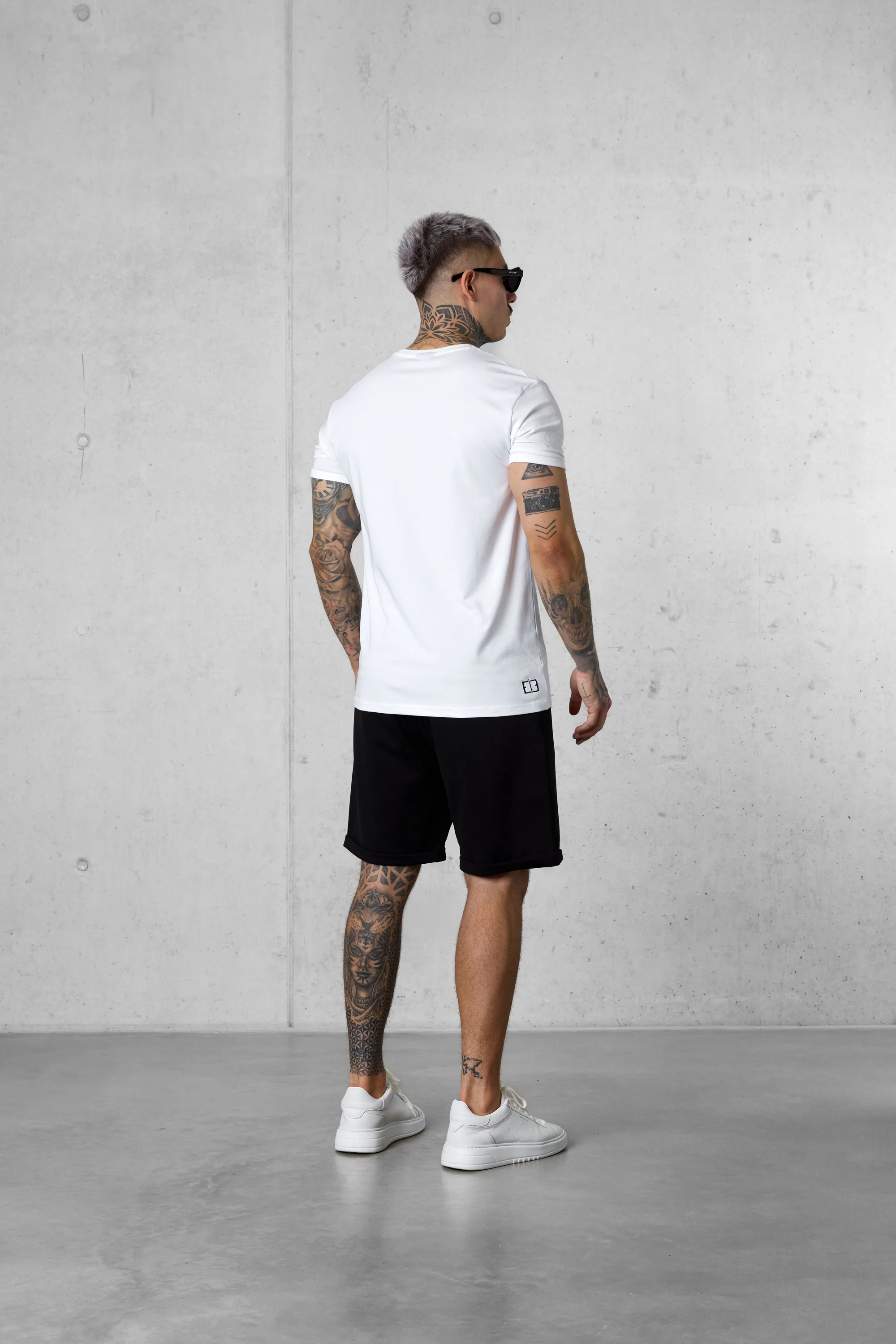 WHITE DECONSTRUCTED LOGO TEE - Image 4