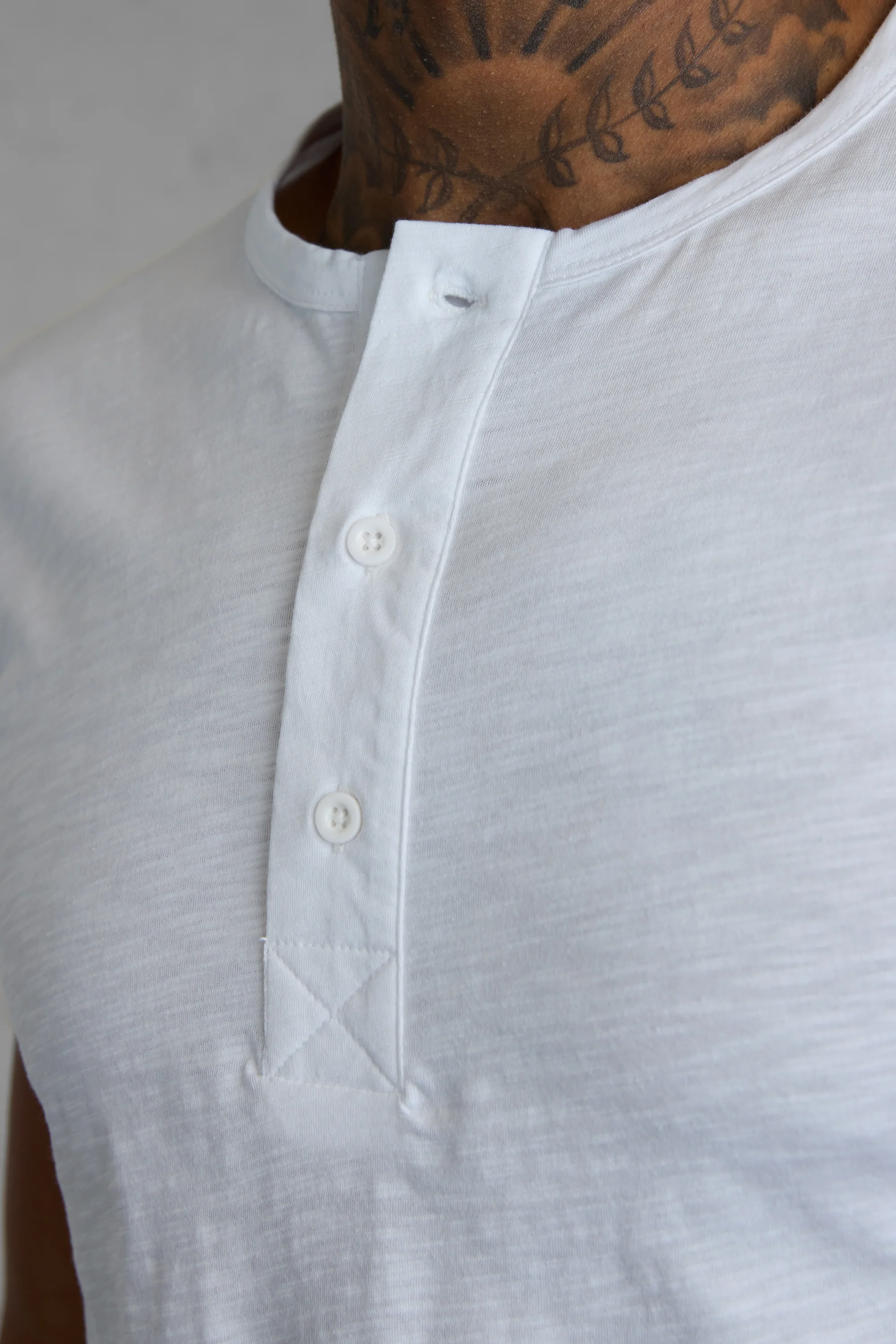 WHITE HENLEY TEE - Image 3