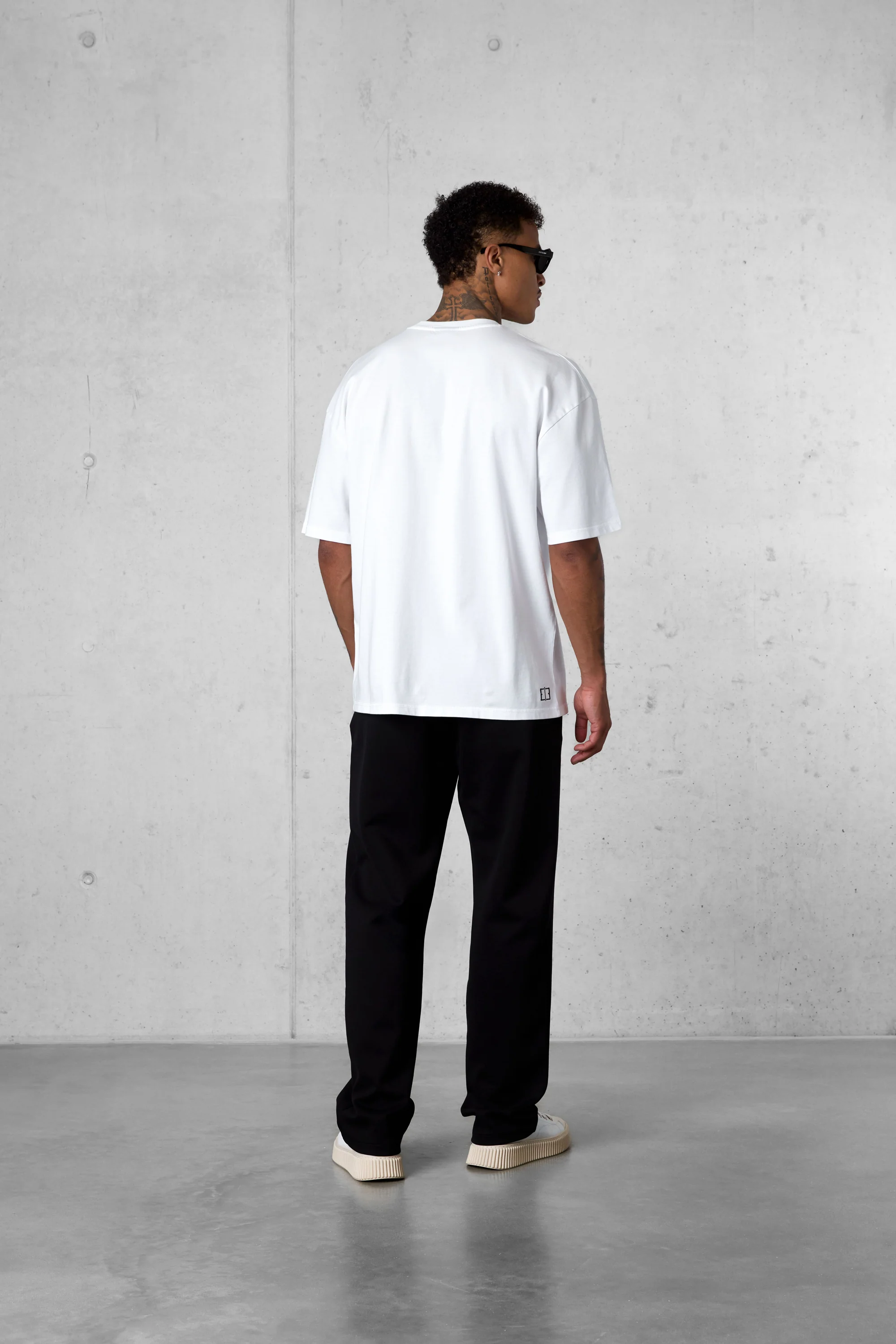 WHITE ICON POCKET OVERSIZED TEE - Image 5