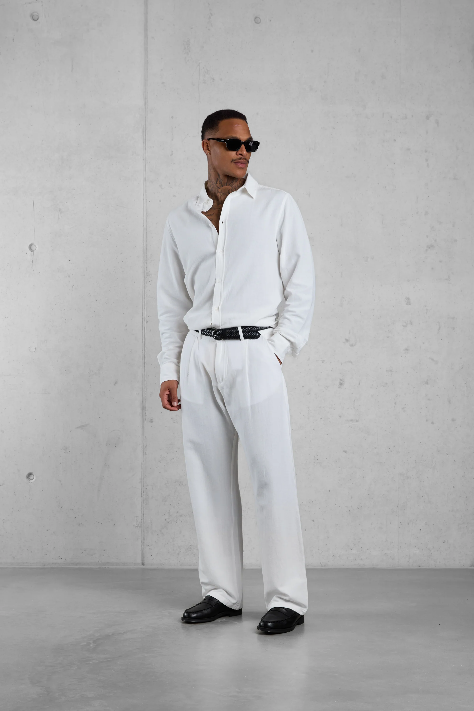 WHITE LINEN PANTS - Image 2