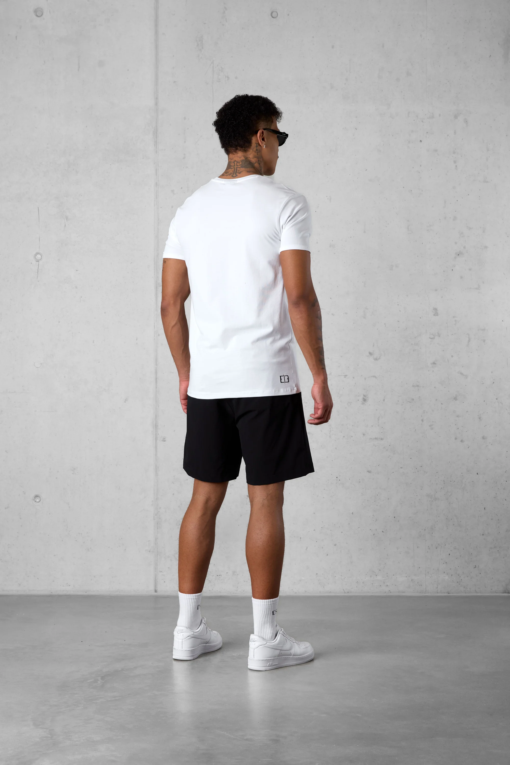 WHITE MARBELLA LOGO TEE - Image 4