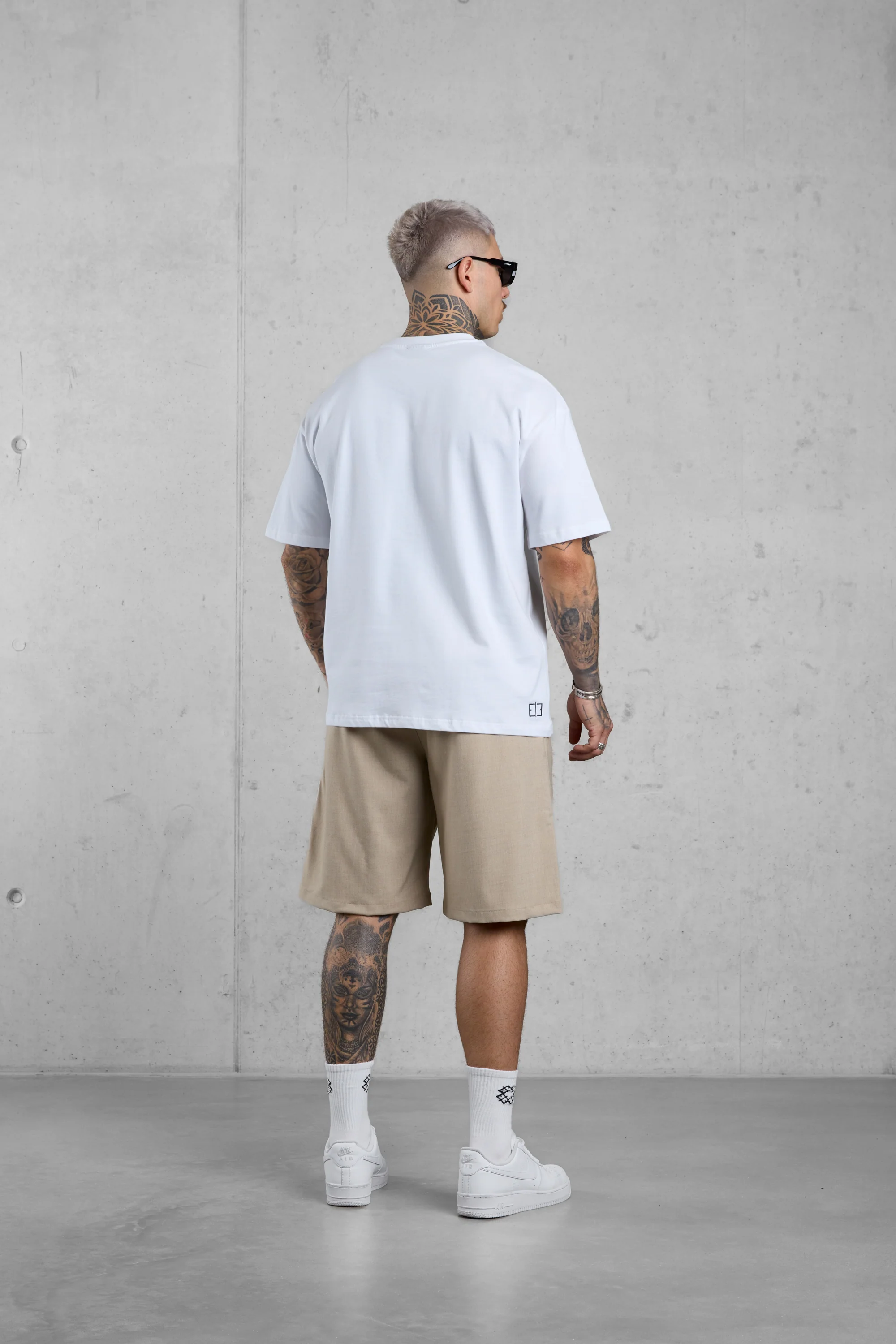 WHITE MONOGRAM REGULAR TEE - Image 4