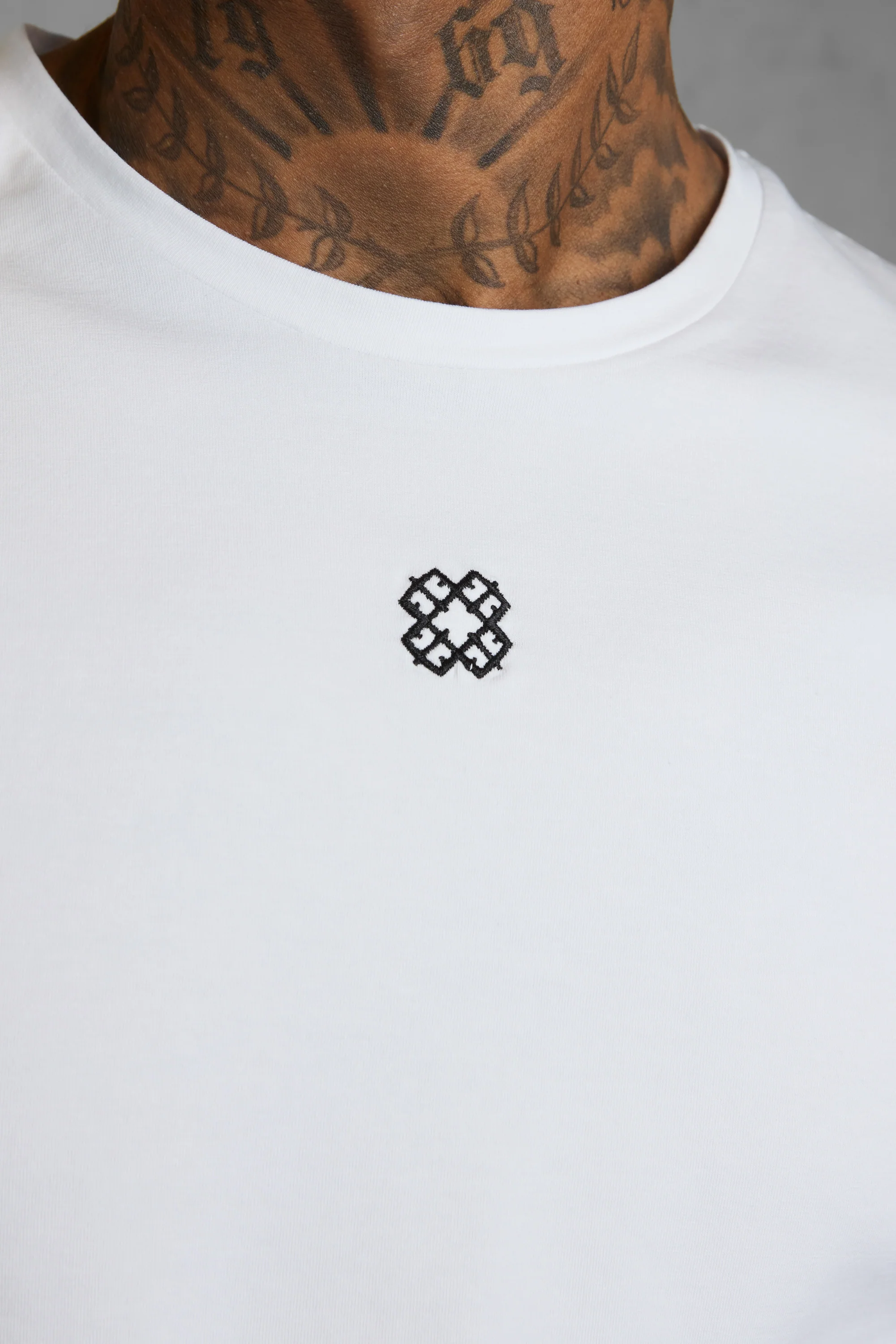 WHITE MONOGRAM TEE - Image 3