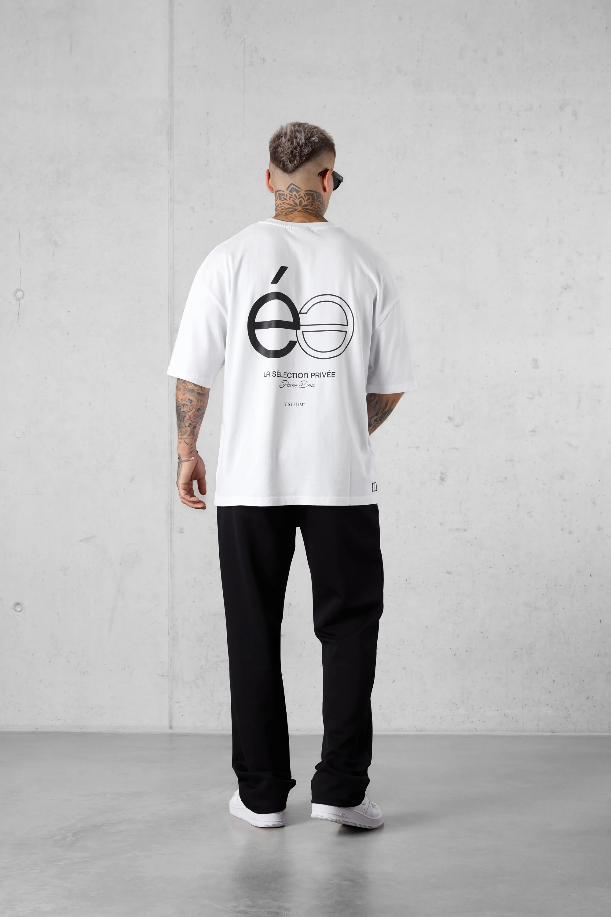 WHITE OPPOSÉ OVERSIZED TEE 2.0 - Image 4