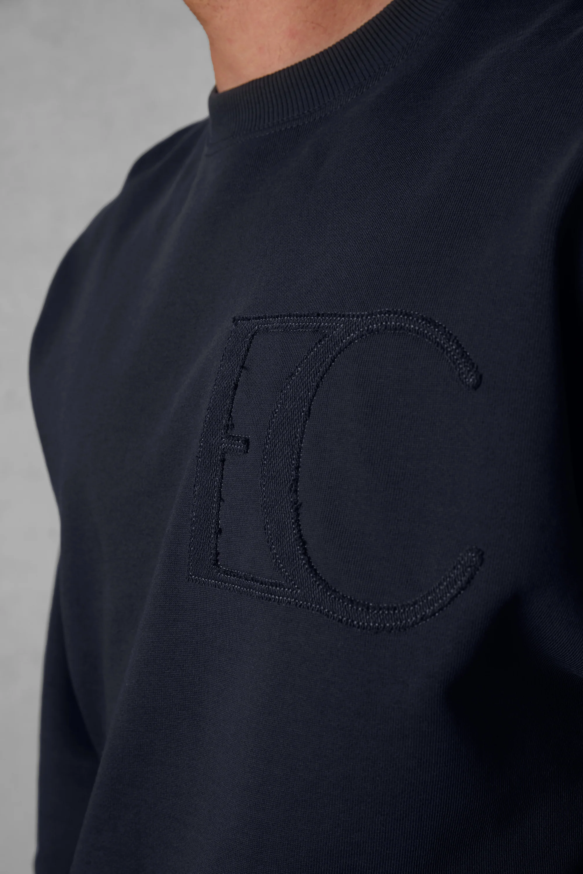 WOODLAND EC APPLIQUÉ OVERSIZED SWEATER - Image 5